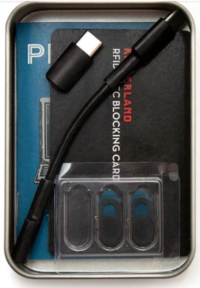 Kikkerland Privacy Tech Kit - Anti-Spy Camera Detector & Hidden Device Finder for Home, Office & Travel Security