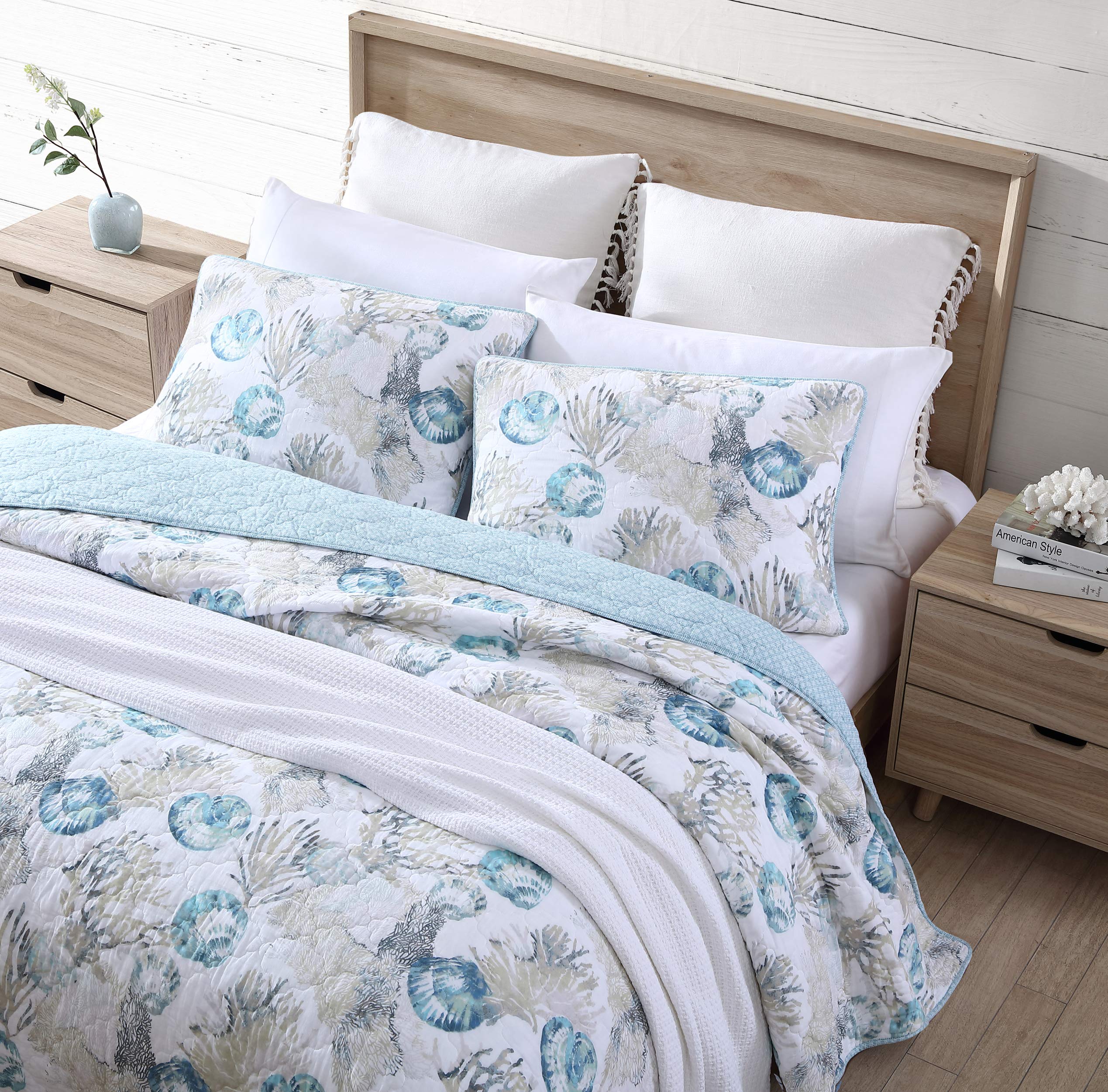 Tommy Bahama Queen Quilt Set - Reversible 100% Cotton All Season Bedding with Matching Shams | Coastal Decor for Beach House & Guest Room | Freeport Blue Queen Size