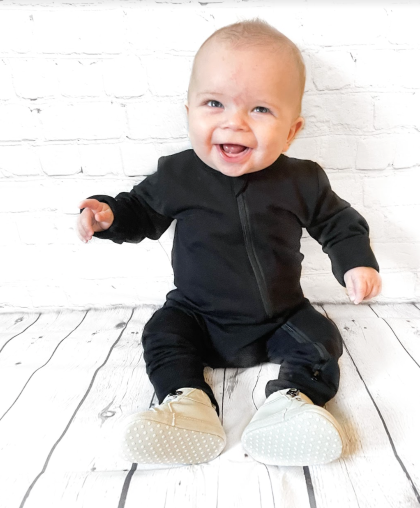 2-Way Zip Romper for Baby Boys & Girls - Black | Easy Diaper Change & Comfortable Sleepwear for Newborns & Toddlers