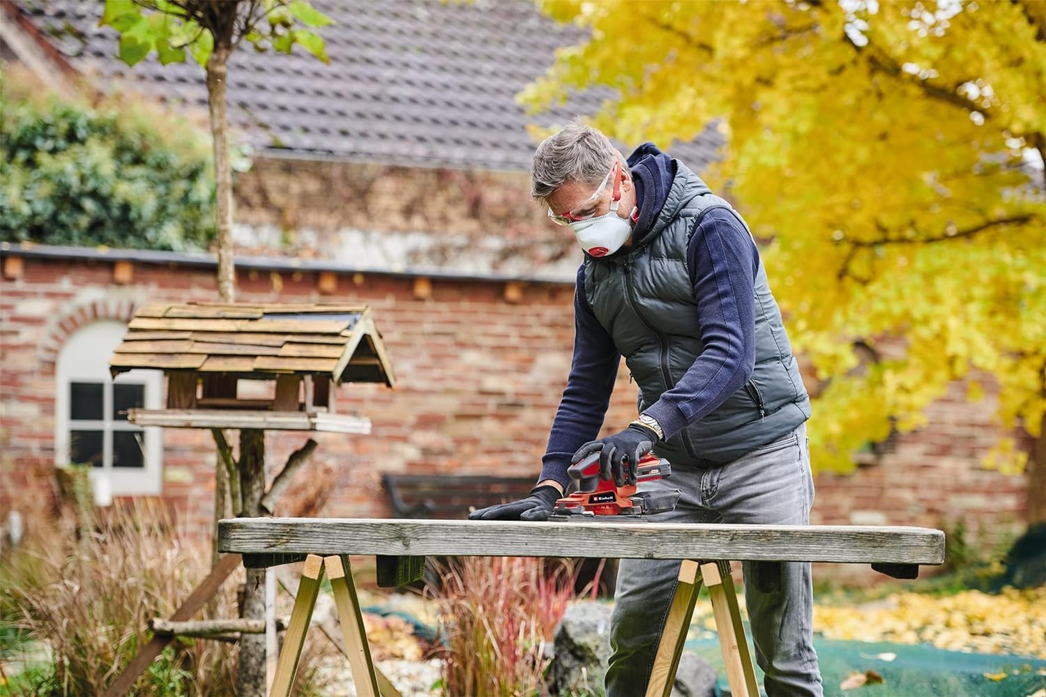 Einhell TC-OS 18/187 Li Solo Power X-Change Cordless Oscillating Multi-Tool - 18V Lithium-Ion, Micro-Hook & Loop, Softgrip Handle, Includes Sanding Paper (Battery & Charger Not Included), Red - Perfect for Woodworking, Metal Polishing & DIY Home Renovation Projects