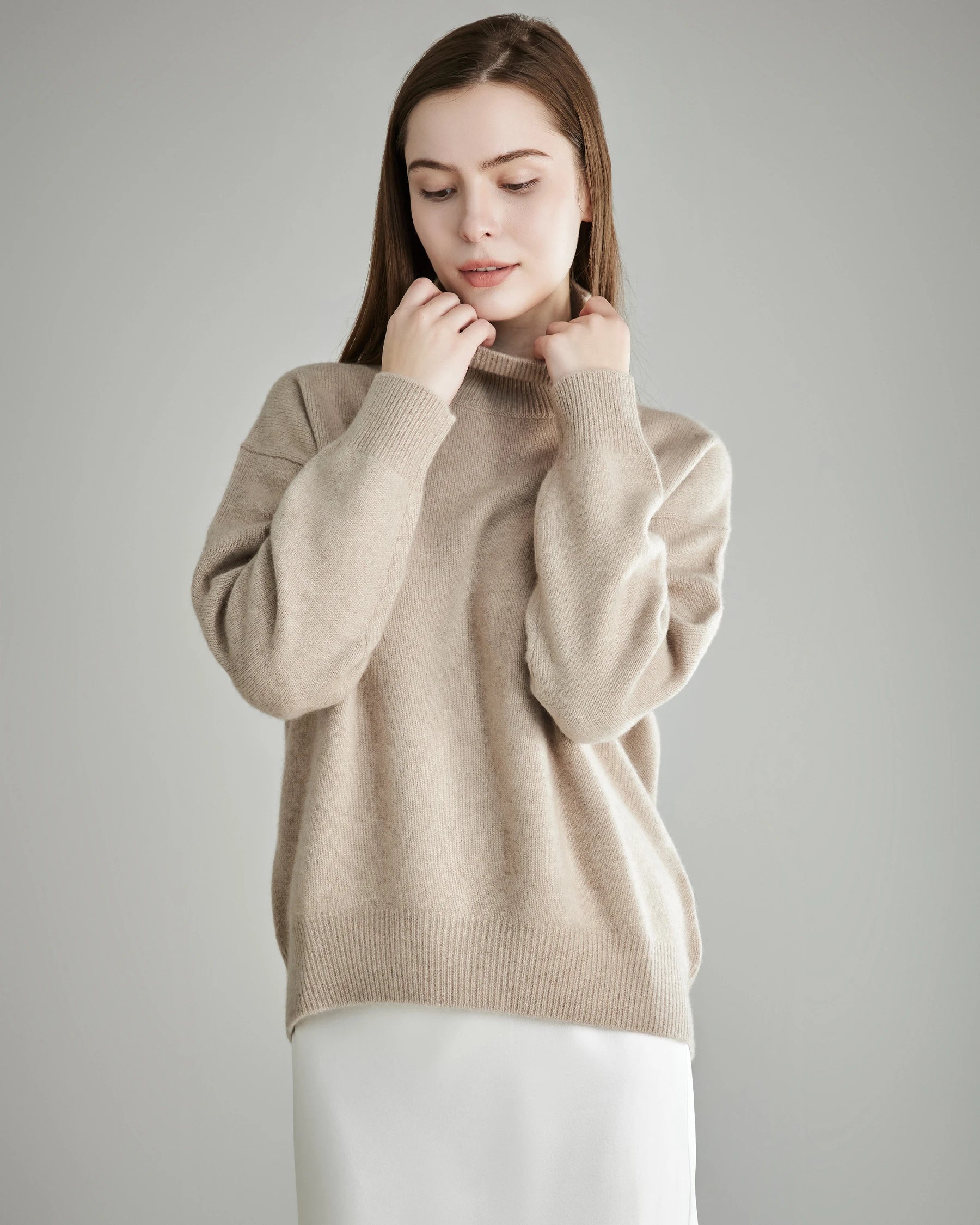 Luxury Women's Oversized Turtleneck Cashmere Sweater - Soft & Warm Winter Pullover for Casual Outfits, Office Wear & Holiday Fashion