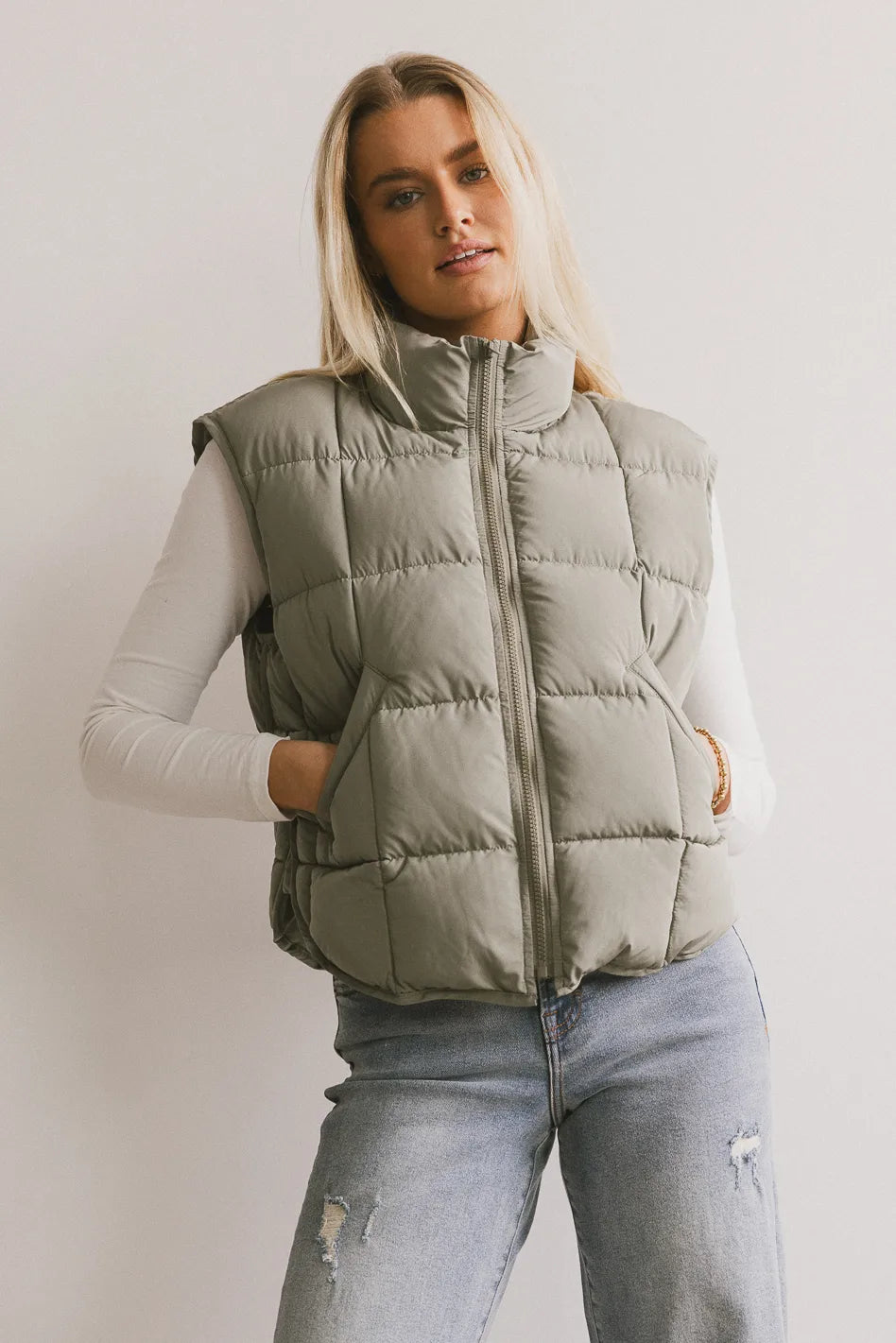 Bellese Quilted Puffer Vest for Women - Olive Green Lightweight Winter Jacket - Outdoor Hiking, Travel & Casual Wear