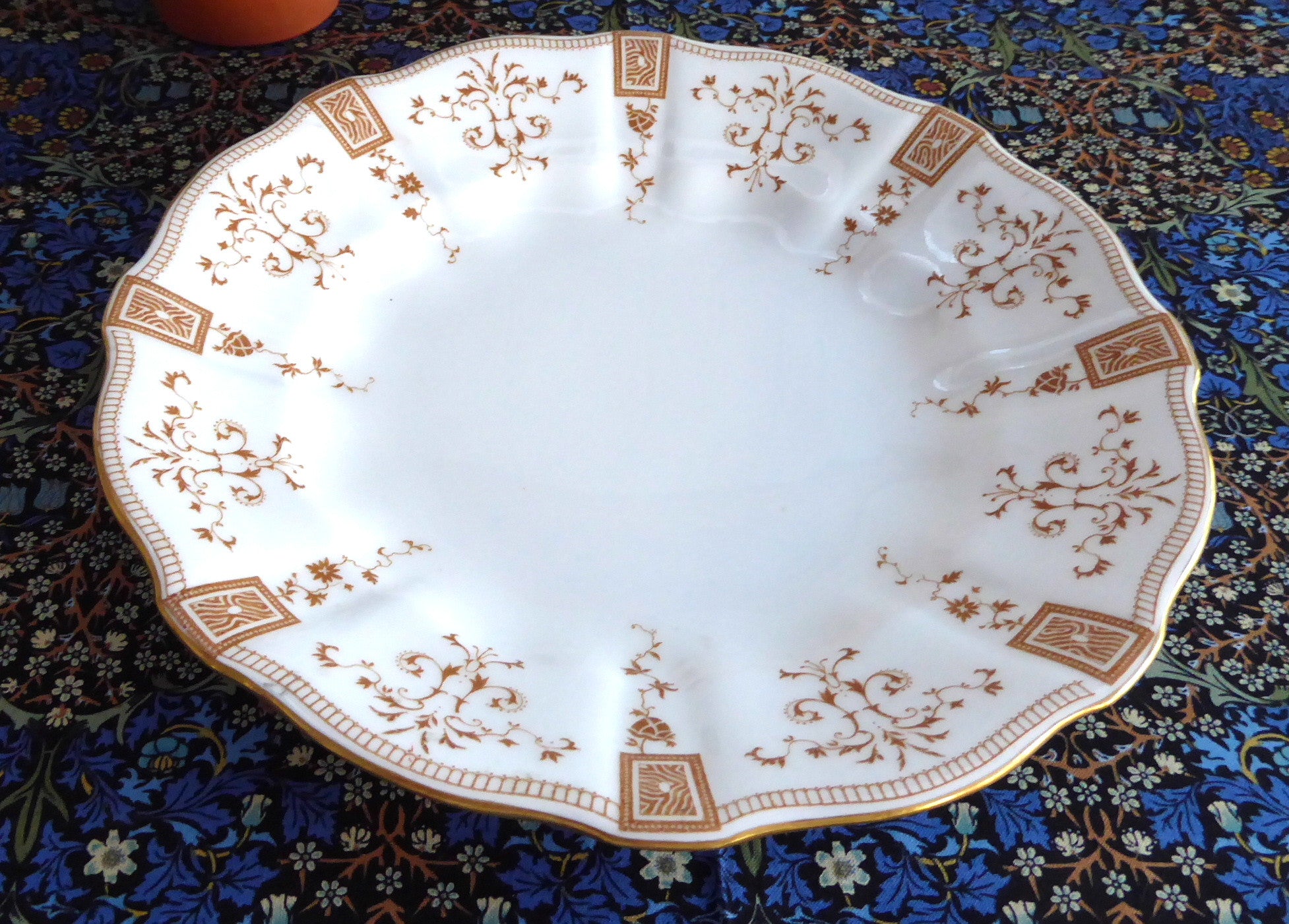 Royal Crown Derby Superb Luncheon Plate - Art Nouveau Gold Festoons Design - Vintage 1890s Fine China - Perfect for Afternoon Tea, Bridal Showers & Elegant Dining