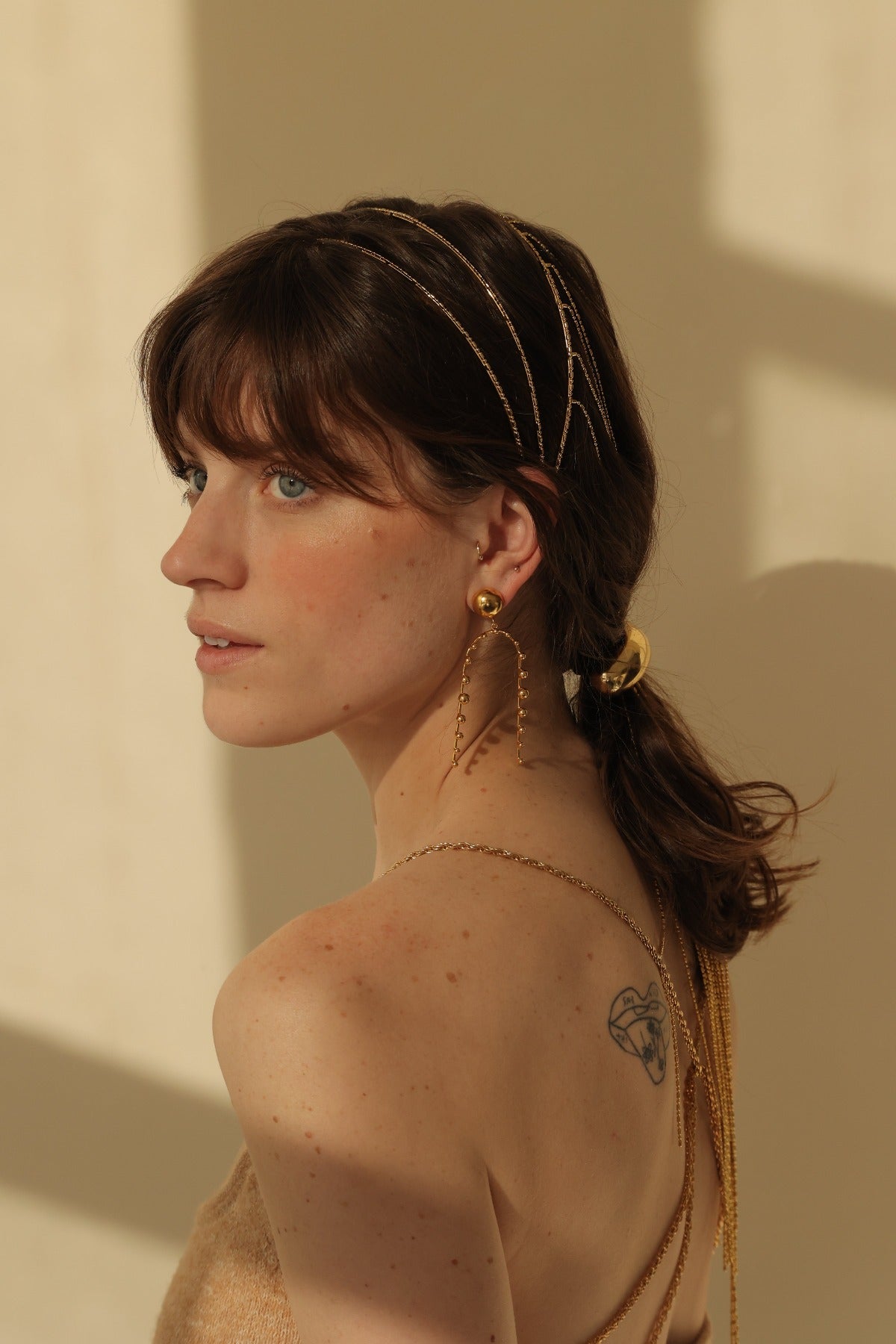 Alaia Metal Headband for Women - Elegant Hair Accessory for Parties, Weddings & Everyday Wear