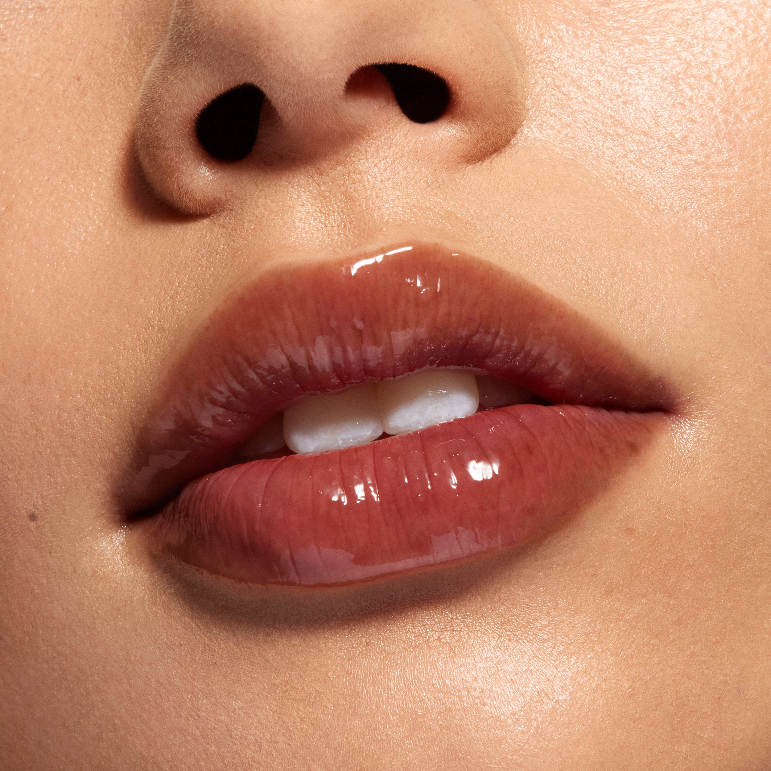 Hydrating Lip Oil for Dry Lips - Moisturizing & Nourishing Treatment - Perfect for Daily Use & Night Care