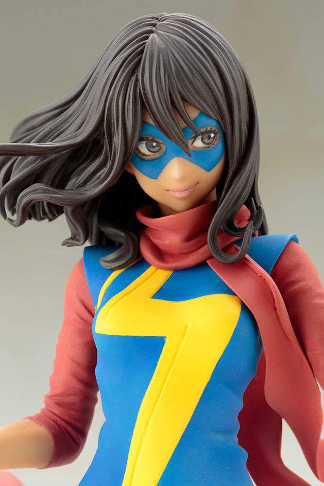 Marvel Universe Miss Marvel (Kamala Khan) 1/10 Scale Pre-Painted PVC Figure - Collectible Action Figure for Display, Gifts, and Marvel Fans