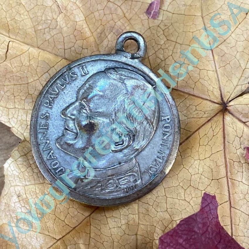 Vintage Italian Devotional Metal Wall Cross - Handcrafted Religious Home Decor for Catholic & Christian Faith - Perfect for Church, Prayer Room & Gift Giving