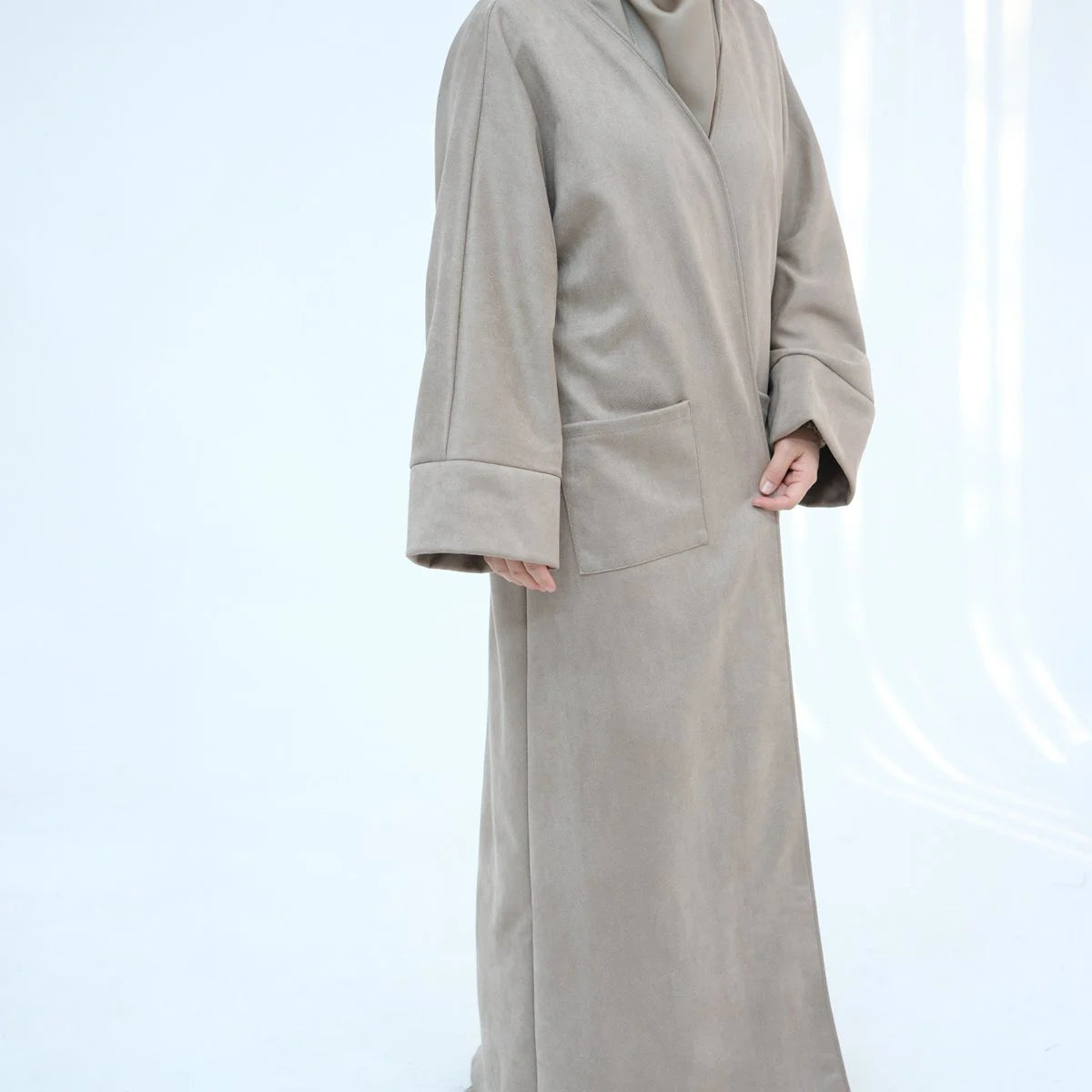 Soft Velvet Cardigan Open Abaya Coat for Women - Winter & Fall Fashion Outerwear - Perfect for Layering, Office Wear, and Special Occasions