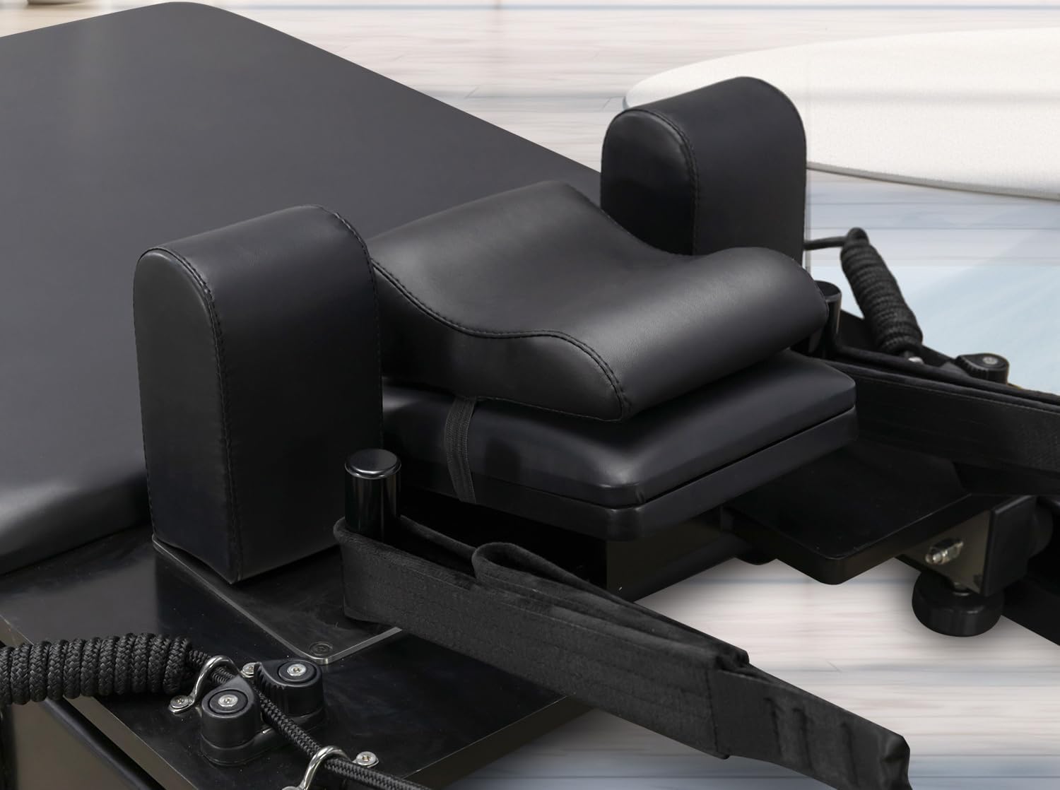 Premium Pilates Reformer Head and Neck Support Pillow - Ergonomic Cushion for Comfortable Workouts - Essential Pilates Reformer Accessories for Home Gym - Perfect for Yoga, Stretching and Relaxation Exercises