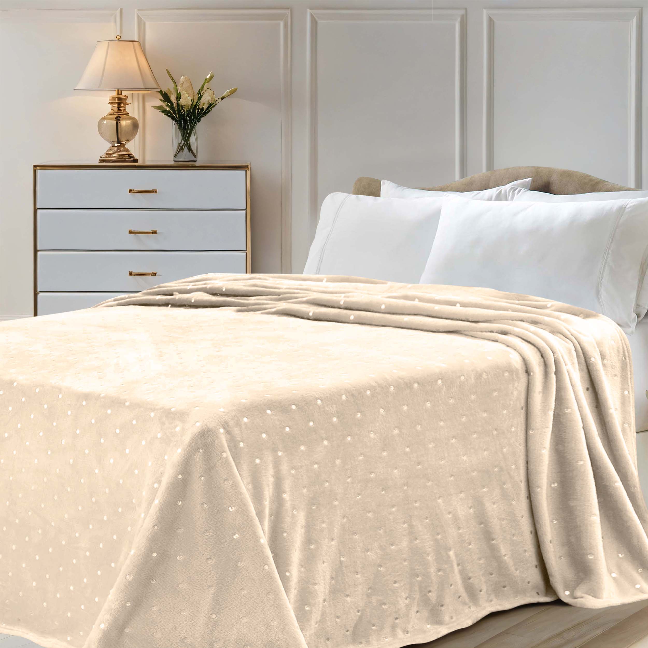 CozySoft Fleece Plush Blanket - Medium Weight, Ultra Soft & Fluffy - Perfect for Sofa, Bed, Couch & Home Decor - Warm Throw Blanket for Winter, Gifts & Cozy Nights