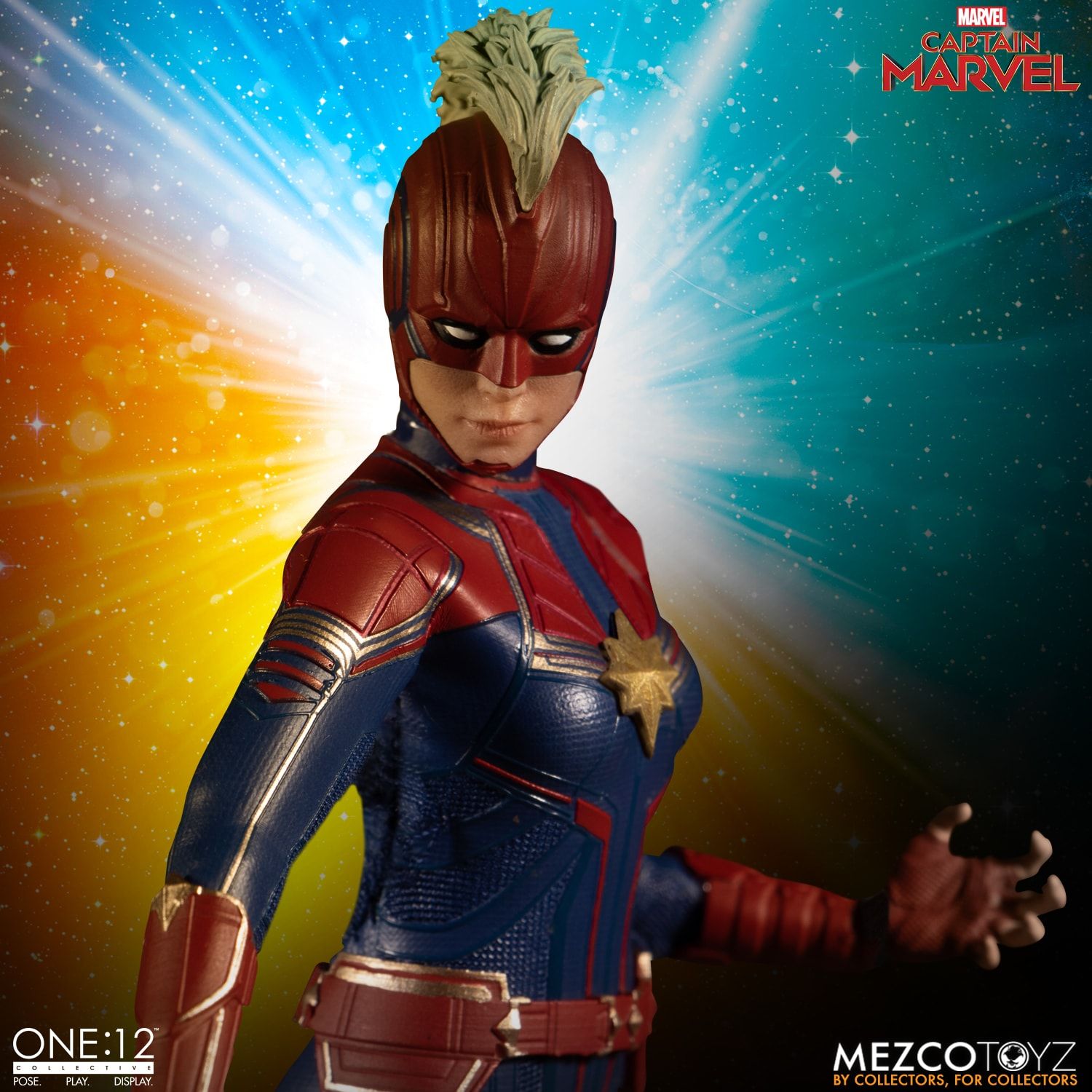 Mezco Toyz One:12 Collective Marvel Comics Captain Marvel 1/12 Scale Action Figure - Premium Collectible Toy for Marvel Fans, Perfect for Display & Superhero Role Play