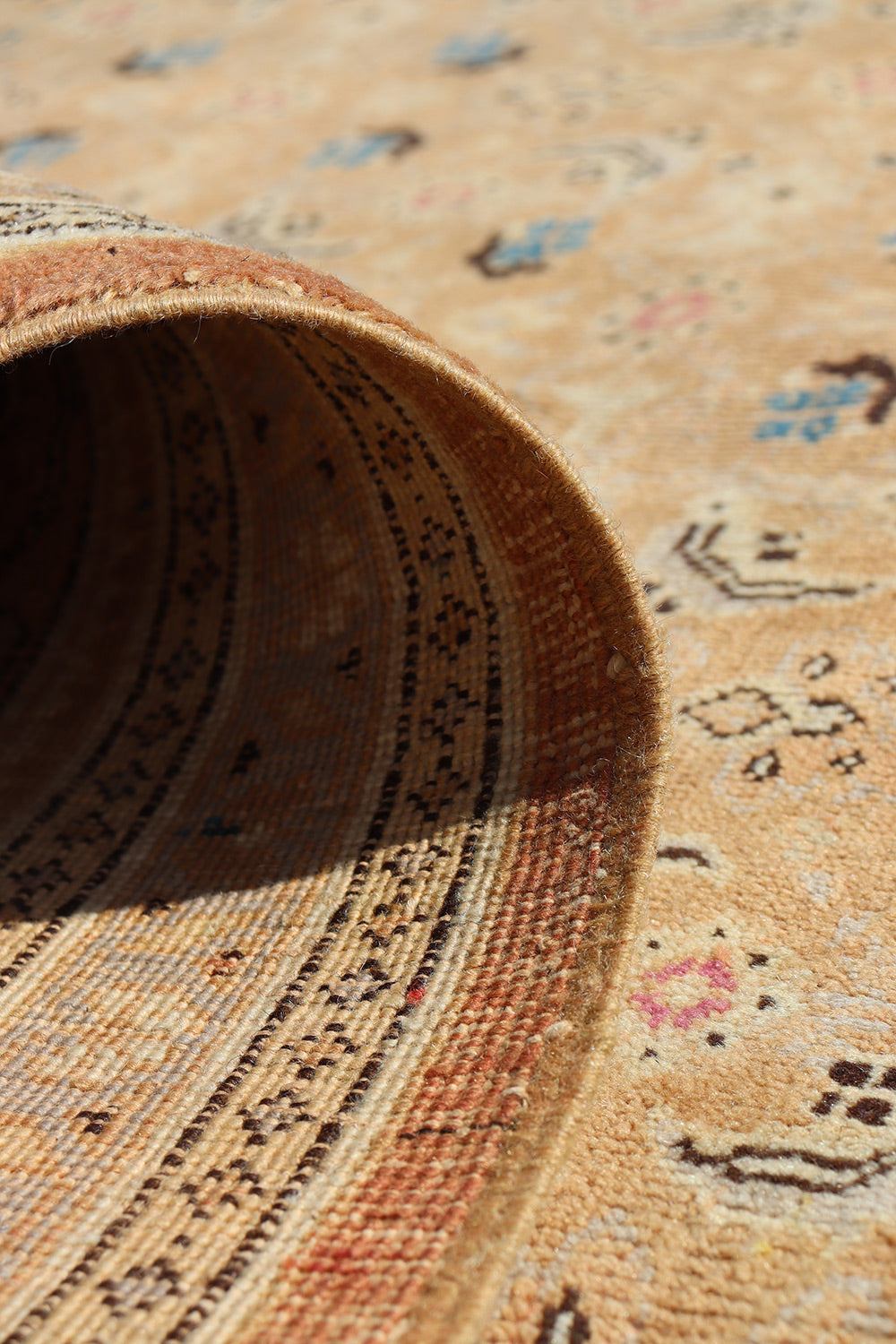 Handwoven Antique Tabriz Traditional Persian Rug JF8587 - Perfect for Living Room, Bedroom & Home Decor