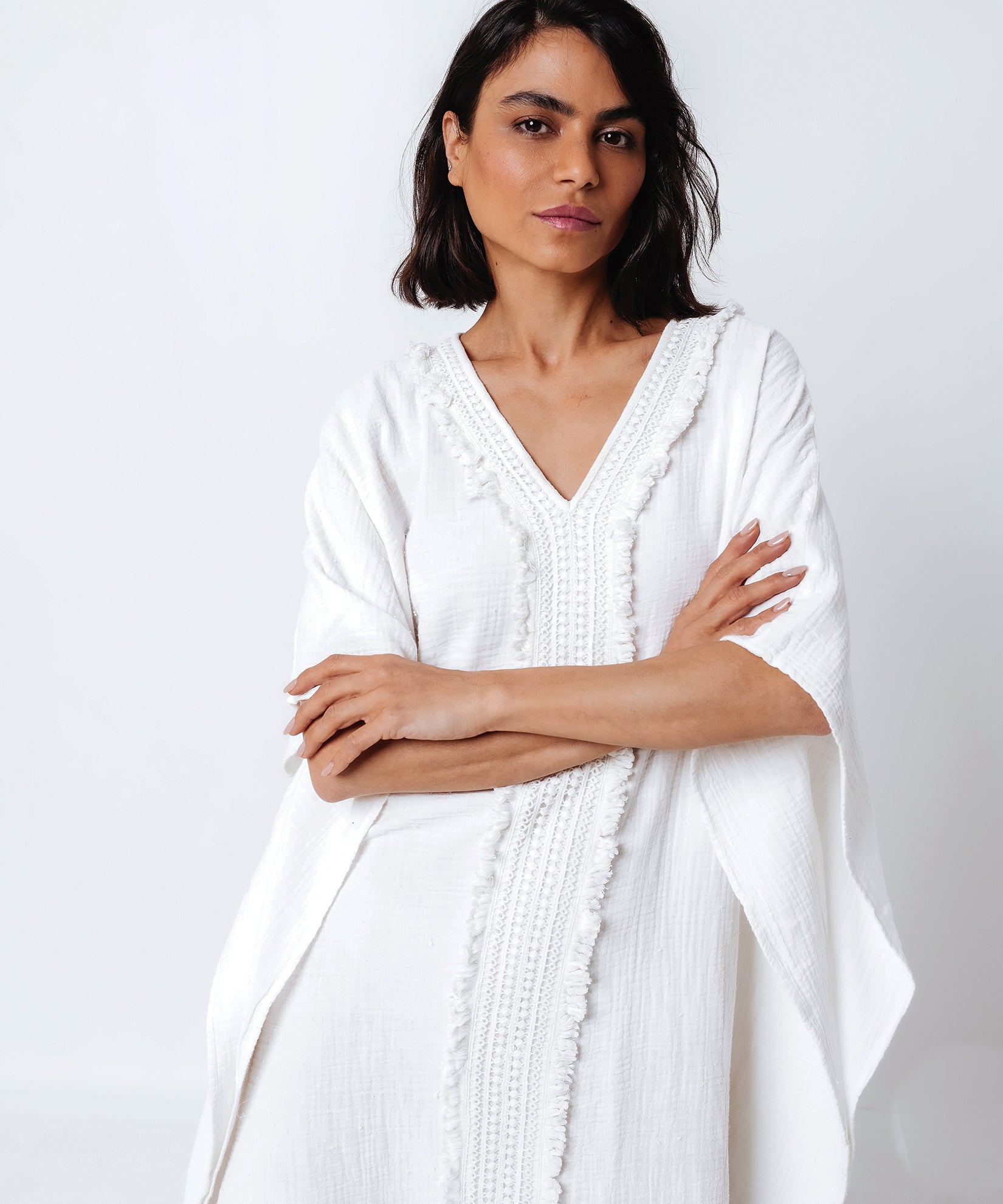 Breathable Double Gauze Maxi Caftan Dress with Delicate Lace Trim - Perfect for Beach Coverups, Summer Vacations & Boho Chic Outfits