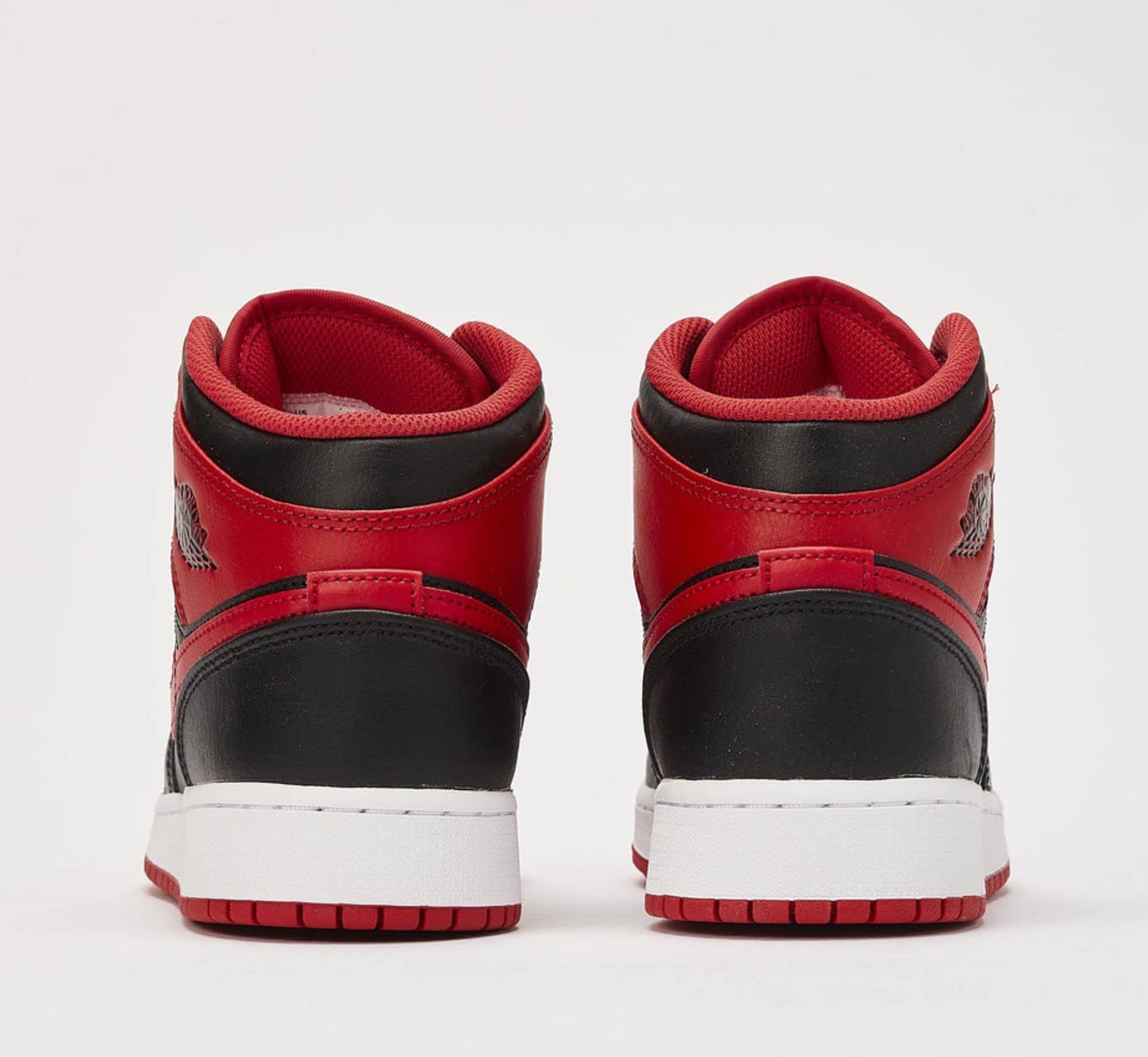 Nike Kids' Air Jordan 1 Mid SE Basketball Shoes - Boys' & Girls' Sneakers for Sports, School & Everyday Wear