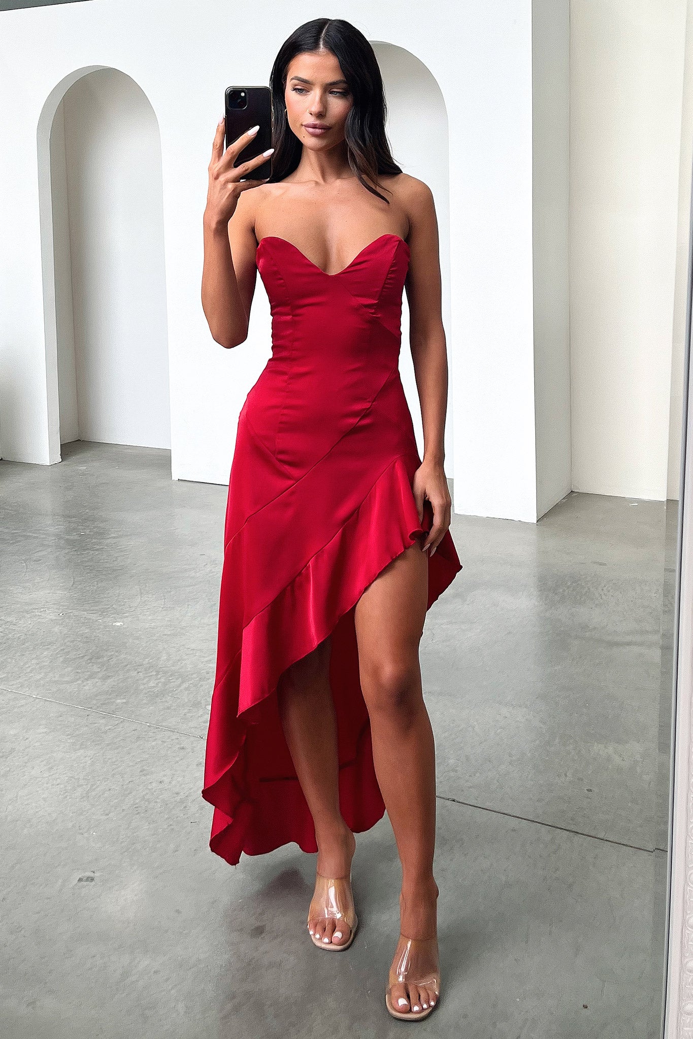 Leora Maxi Dress - Elegant Red Long Flowy Dress for Women | Perfect for Summer, Beach, Weddings & Special Occasions