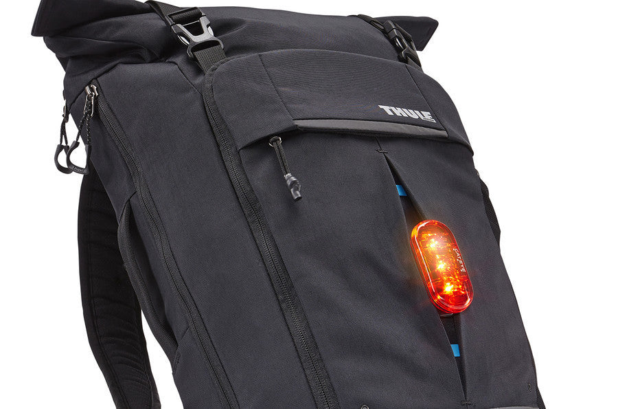 Thule Paramount Daypack - Lightweight Hiking Backpack for Men & Women, Durable Black Daypack for Travel, Work & Outdoor Adventures