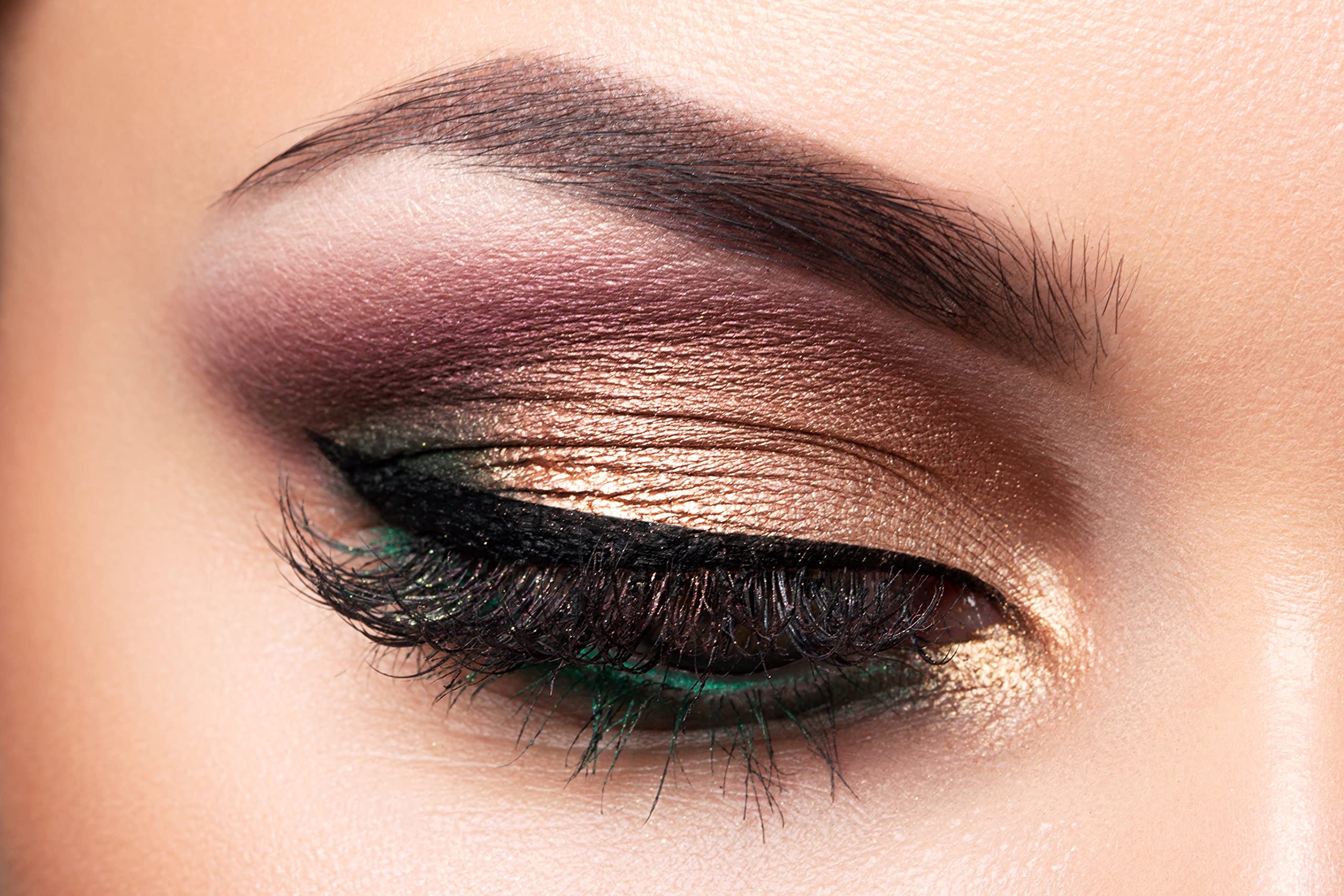15-Shade Minah Eyeshadow Palette - High Pigment Matte & Shimmer - Cruelty-Free Makeup for Party & Date Night