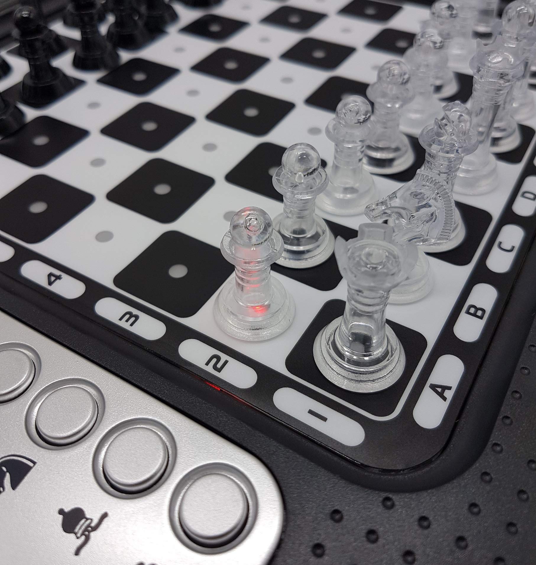 Lexibook Chessman® FX Electronic Chess Game - Tactile Keyboard, Light & Sound Effects, 32 Pieces, 64 Difficulty Levels - Perfect for Family Game Nights & Strategy Training (Black/Grey, Model CG1335)