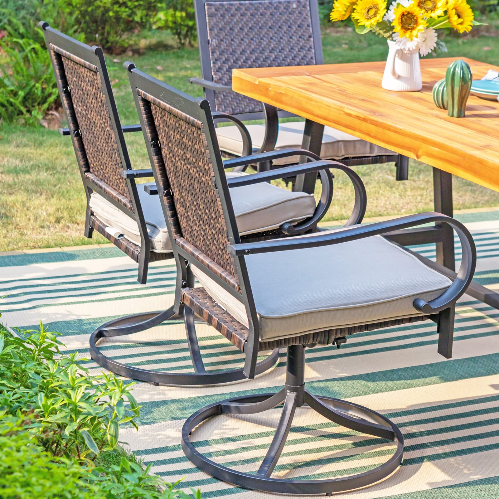 Sophia & William 6-Piece Outdoor Dining Set - 4 PE Rattan Swivel Chairs, 1 Acacia Wood Table & Bench with Cushions - Patio Furniture for Garden, Backyard & Porch | Perfect for BBQs, Family Gatherings & Outdoor Entertaining