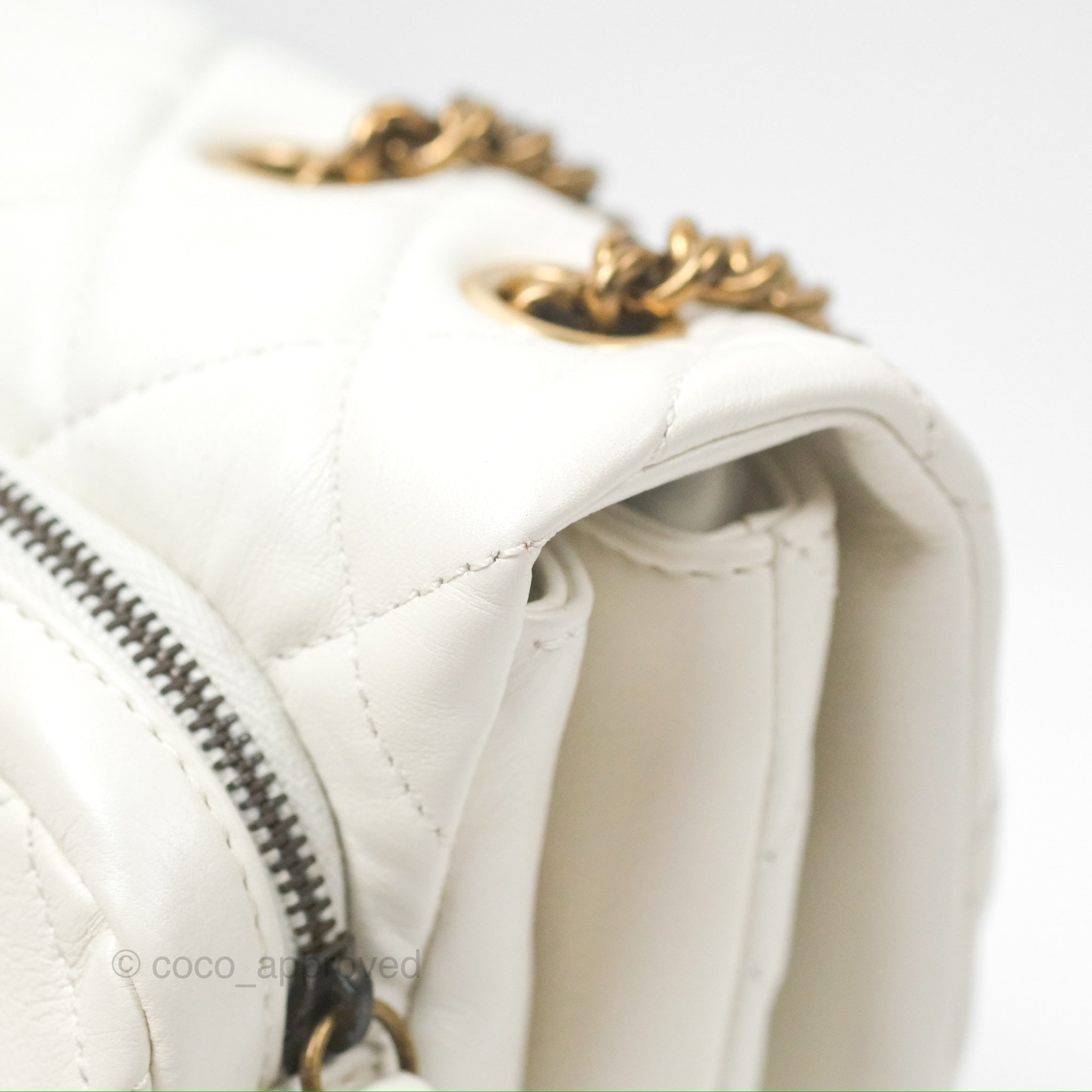 Chanel CC Crown Flap Bag in White Calfskin with Antique Gold Hardware - Luxury Crossbody Purse for Women, Perfect for Evening Events & Date Nights