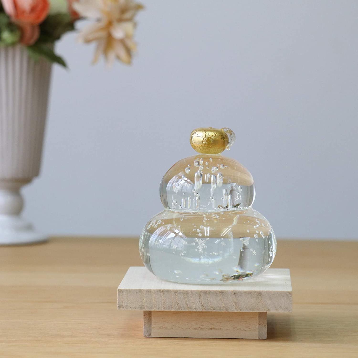 Aderia Soda Glass Gold Kagami Mochi Japanese New Year Decoration - Traditional Japanese New Year Ornament for Home Decor, Table Centerpiece & Holiday Gift