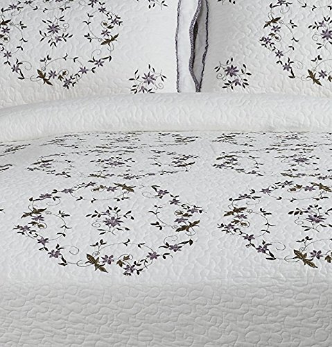 Gwen Queen Size Bedspread - 102x118 Inches, White, Soft & Breathable Cotton Bed Cover for Cozy Bedroom Decor - Perfect for Master Bedrooms, Guest Rooms & Airbnb Stays