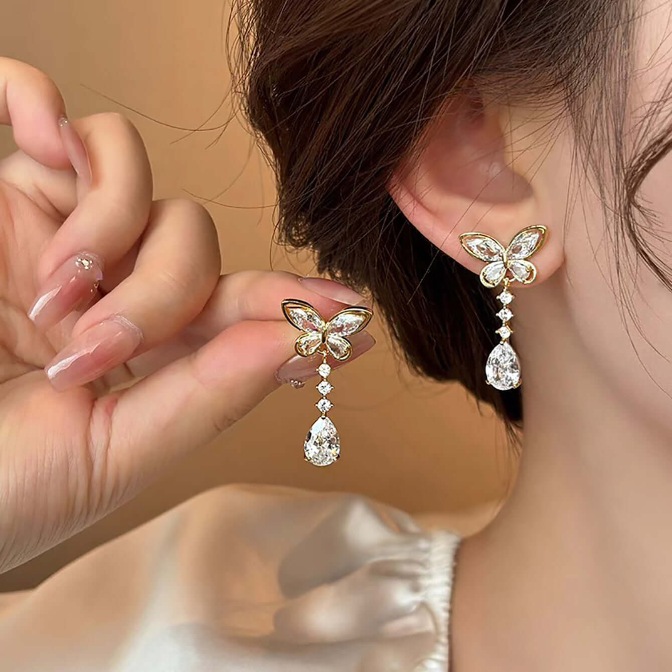 Bling Butterfly Crystal Drop Earrings for Women - Elegant Dangle Earrings with Sparkling Rhinestones | Perfect for Parties, Weddings & Special Occasions | S0643