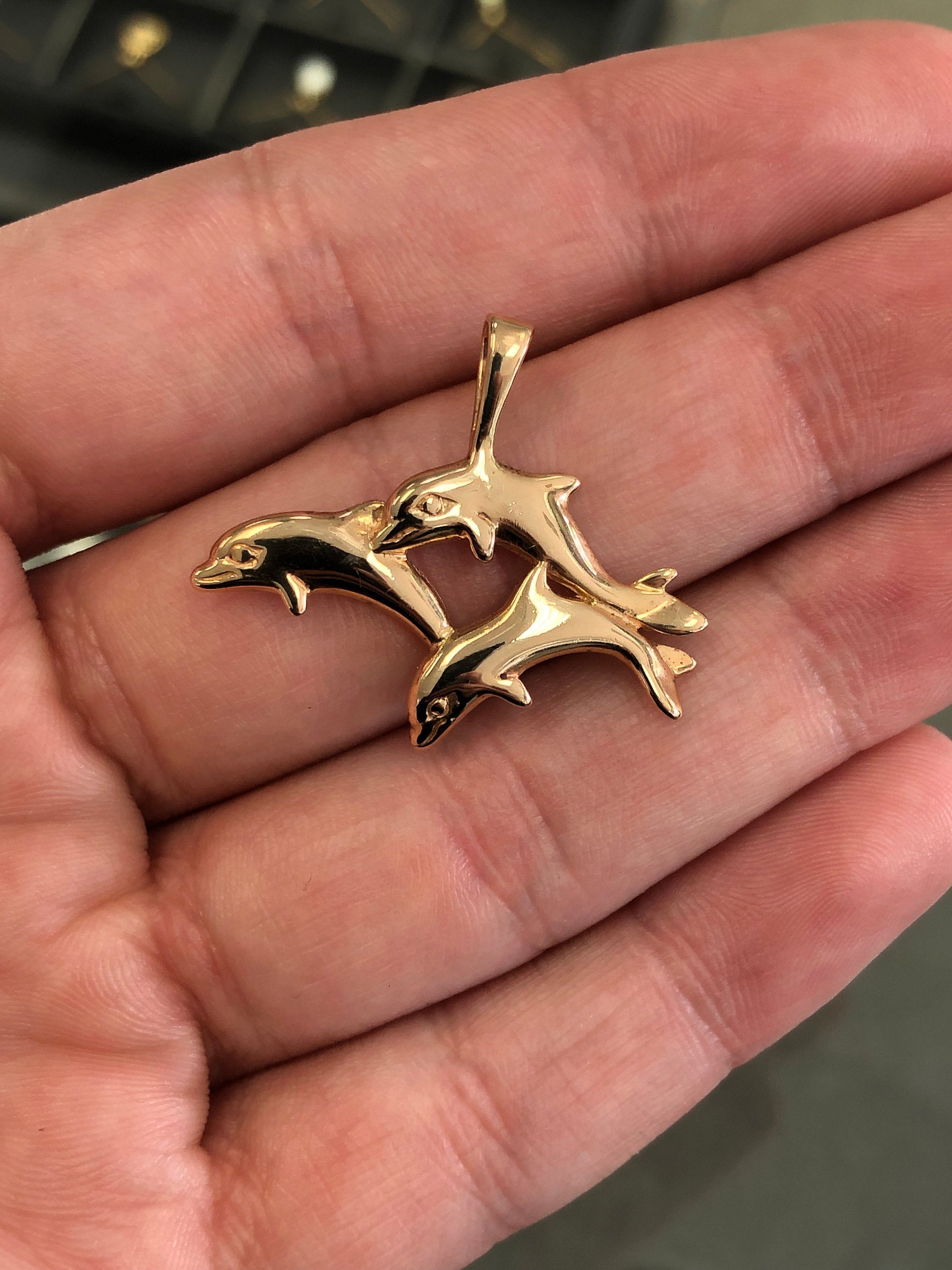 14K Yellow Gold Dolphin Pendant Necklace - Elegant Nautical Jewelry Gift for Women - Perfect for Beach Vacations, Ocean Lovers & Special Occasions