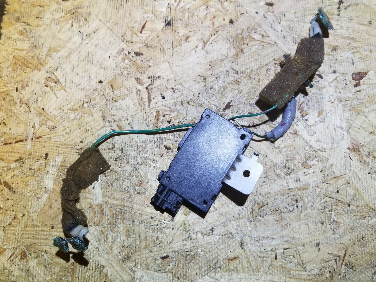 2004-2008 Acura TL OEM Antenna Module 39155-SEP - Perfect for Car Radio Signal Enhancement & Replacement