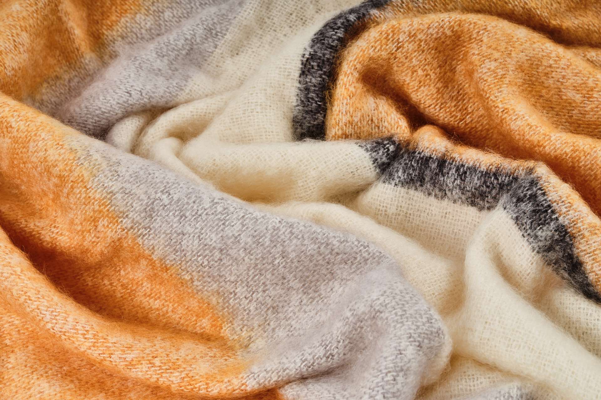 Luxury Ochre Silare Mohair Throw Blanket - Soft & Cozy Handmade Knit Blanket for Sofa, Bed & Couch - Perfect for Winter, Home Decor & Gift Giving