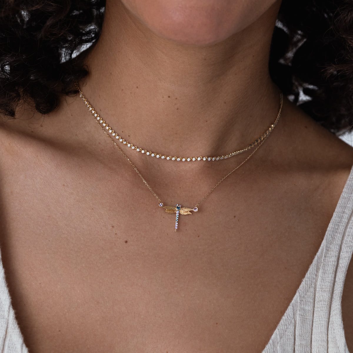 Exquisite Dragonfly Pendant Necklace for Women - Elegant Jewelry Gift for Her - Perfect for Birthdays, Anniversaries & Special Occasions