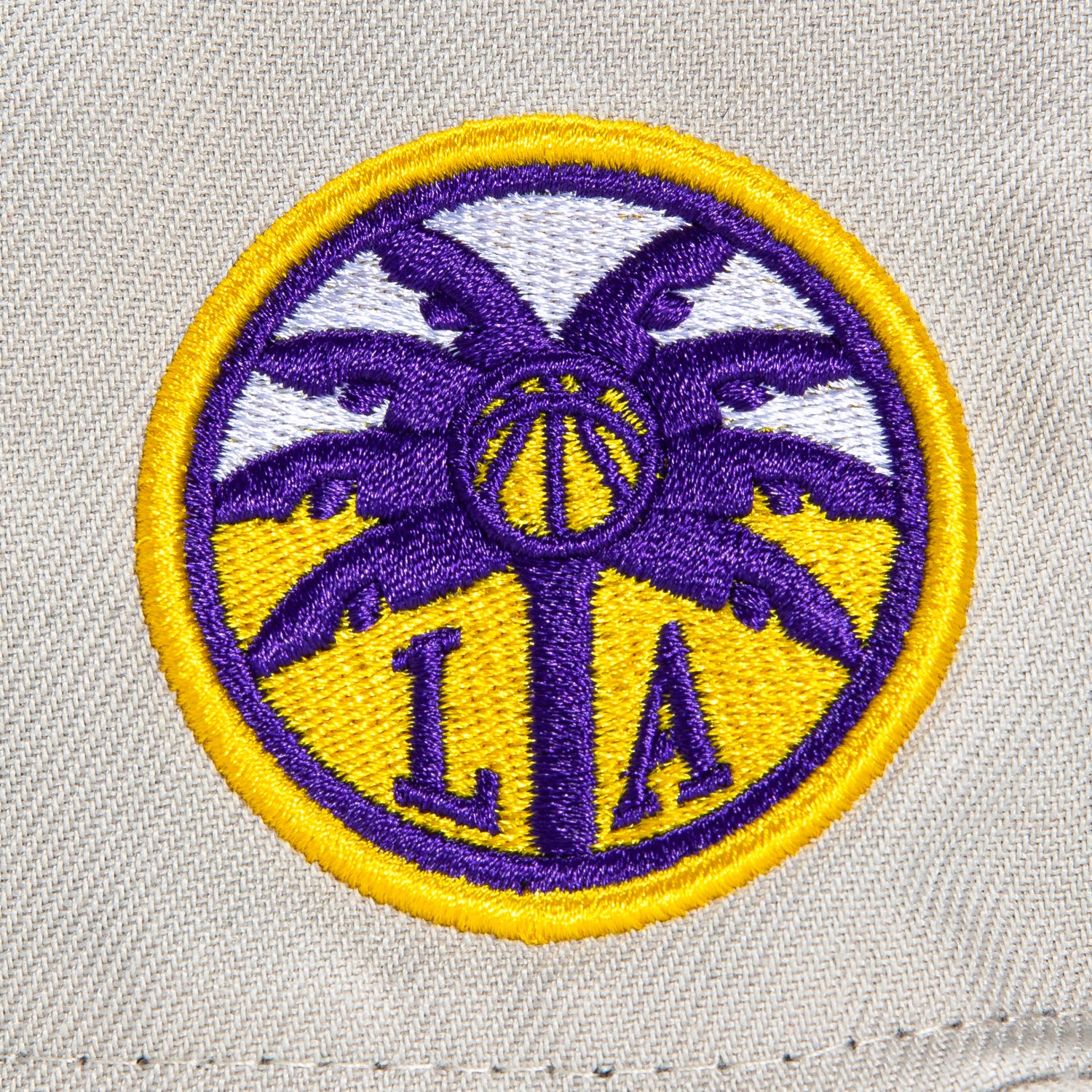 New Era 59Fifty WNBA Los Angeles Sparks Logo Patch Snapback Hat - Stone & Light Orange | Official NBA Merchandise for Women's Basketball Fans, Streetwear Fashion & Sports Events