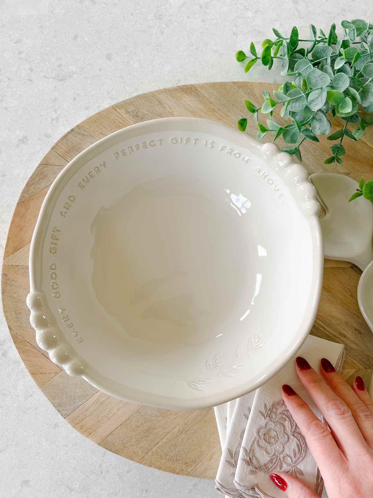 Every Good Gift Serving Bowl - Elegant Ceramic Bowl for Salads, Pasta & Desserts - Perfect for Dinner Parties, Holidays & Family Gatherings