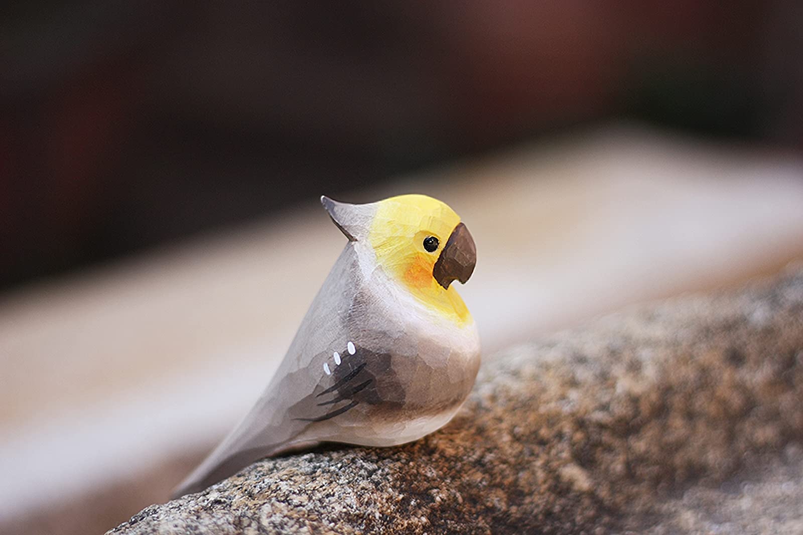 Handmade Wooden Carved Cockatiel Bird Figurine - Realistic Hand-Painted Grey Cockatiel Sculpture - Small Home Decor, Desk Ornament, Unique Gift for Bird Lovers | Perfect for Living Room Decor, Office Desk Display & Bird Enthusiast Collections