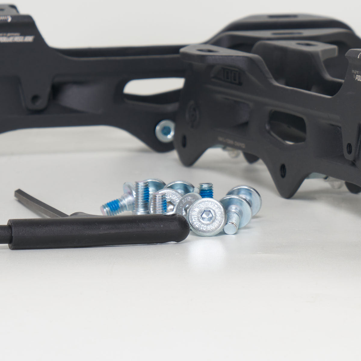Powerslide Elite Casted Frame Trinity Mount 3x100mm 205mm Length Black - High-Performance Inline Skate Frame for Speed Skating and Urban Rollerblading