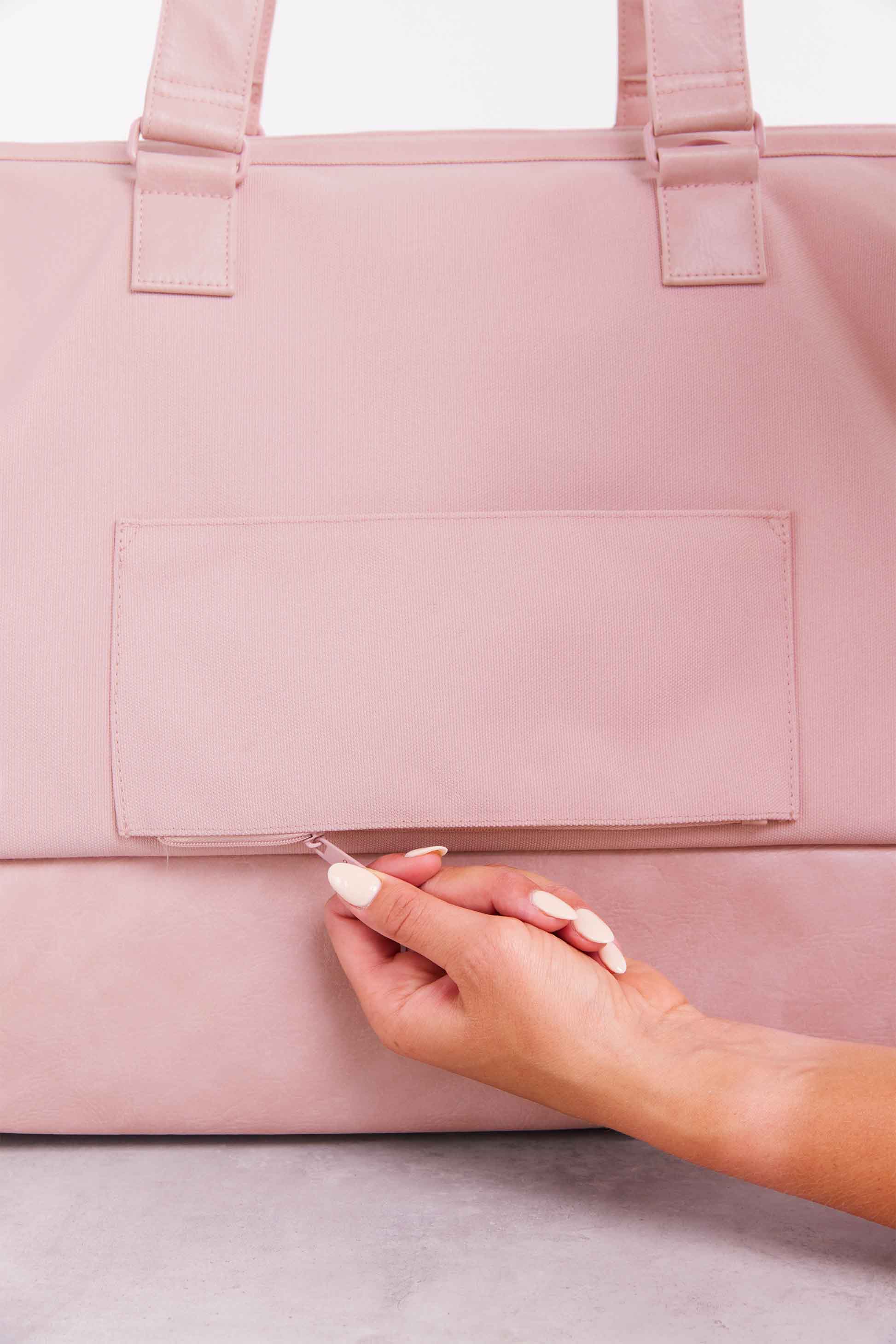 The Weekender Duffle Bag in Atlas Pink - Stylish & Spacious Travel Bag for Weekend Getaways, Gym, and Overnight Trips