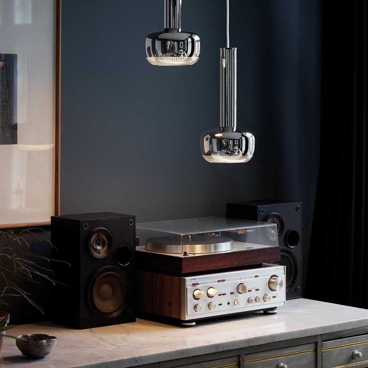 Modern Honeycomb Pendant Light Fixture - Hexagon Ceiling Lamp for Dining Room, Kitchen & Living Room Decor - Stylish Industrial Lighting for Home & Office Spaces
