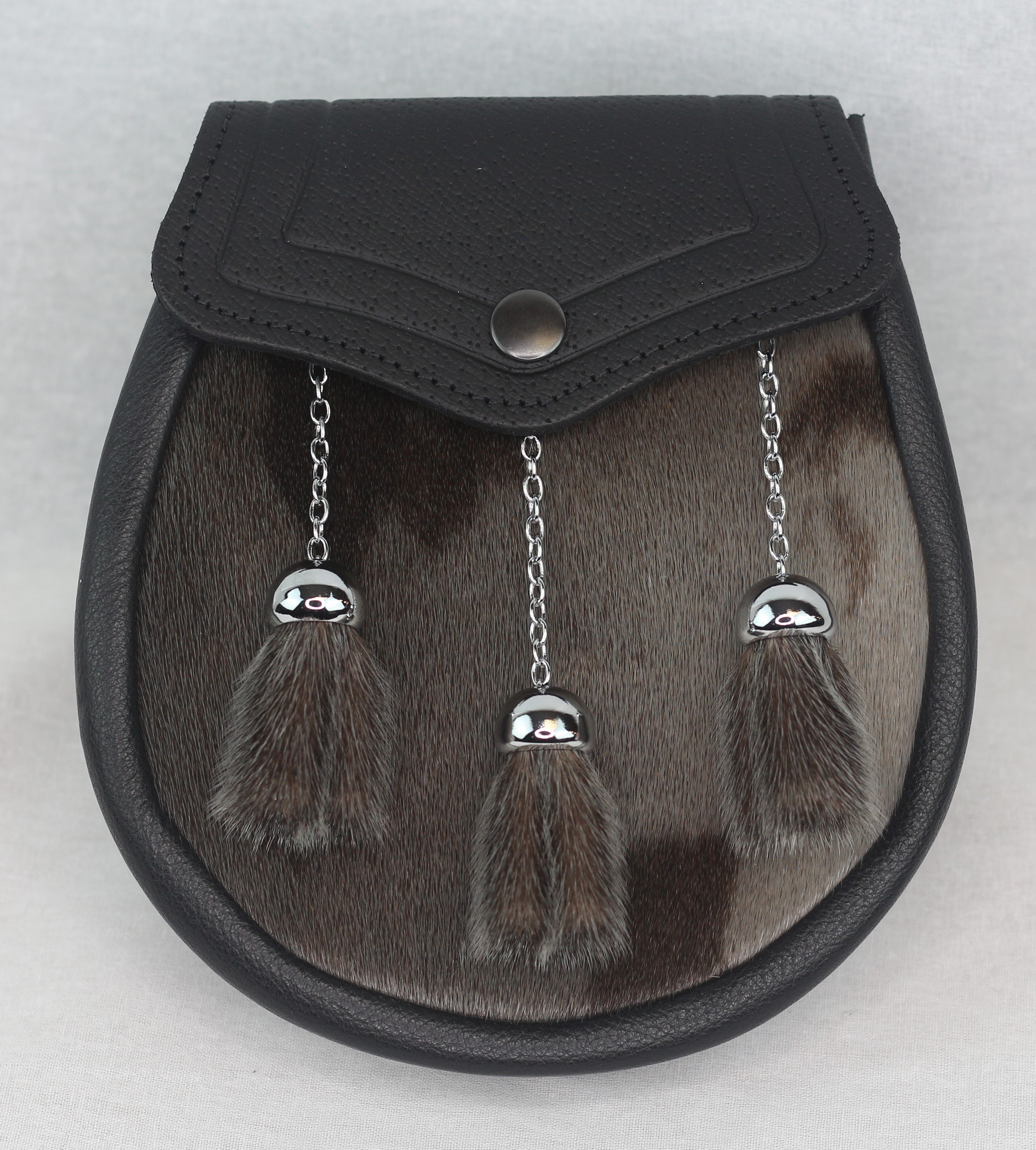 Premium Semi Dress Sporran for Men - Scottish Kilt Accessory with Embossed Leather & Chain Strap | Perfect for Highland Weddings, Ceilidh Dances & Formal Events