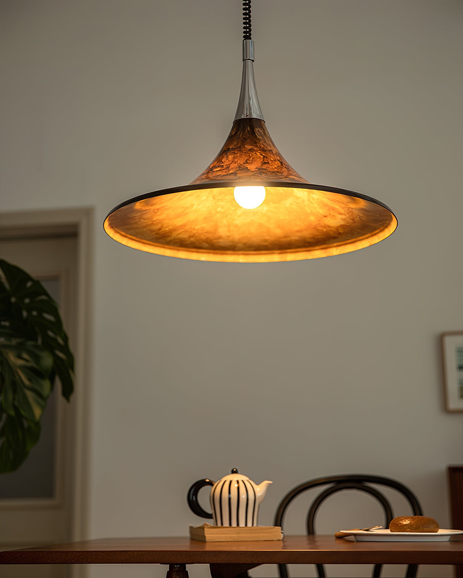 Stylish Horn of Light Pendant Lamp - Modern Nordic Chandelier for Living Room, Bedroom & Dining Room Decor