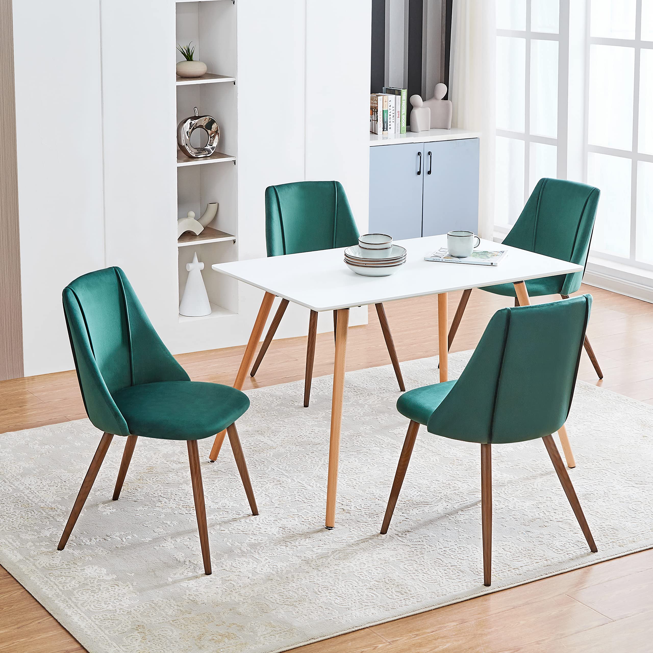 Luxury Velvet Dining Chairs Set of 2 - Modern Upholstered Kitchen Side Chairs with Soft Cushion & Sturdy Metal Legs - Elegant Accent Chairs for Home, Restaurant, or Cafe (Emerald Green, 2-Piece Set) - Perfect for Small Spaces, Breakfast Nooks & Contemporary Dining Rooms