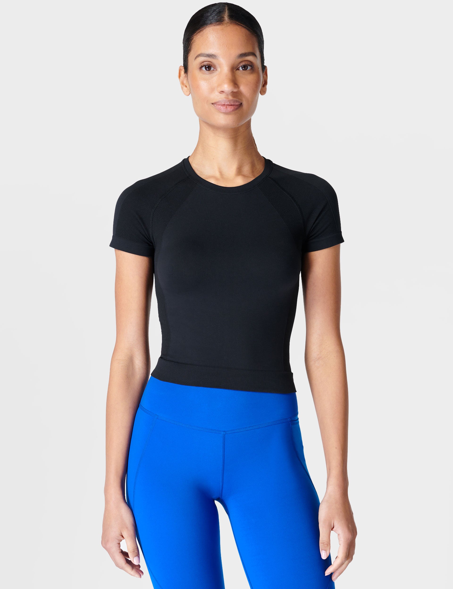 Seamless Gym Crop Top for Women - High Performance Workout Shirt - Black - Perfect for Yoga, Running & Fitness Training