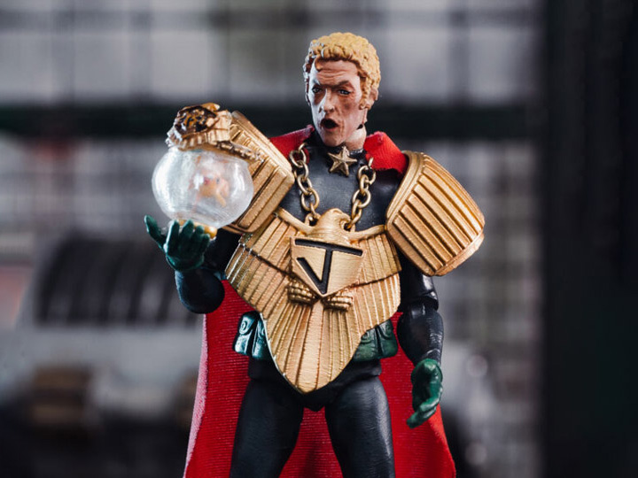 1/18 Scale HIYA 4-Inch Action Figure - Exquisite Mini Series Judge Dredd Chief Judge Caligula Collectible Toy for Display & Action Scenes - Perfect for Collectors, Dioramas, and Comic Book Fans
