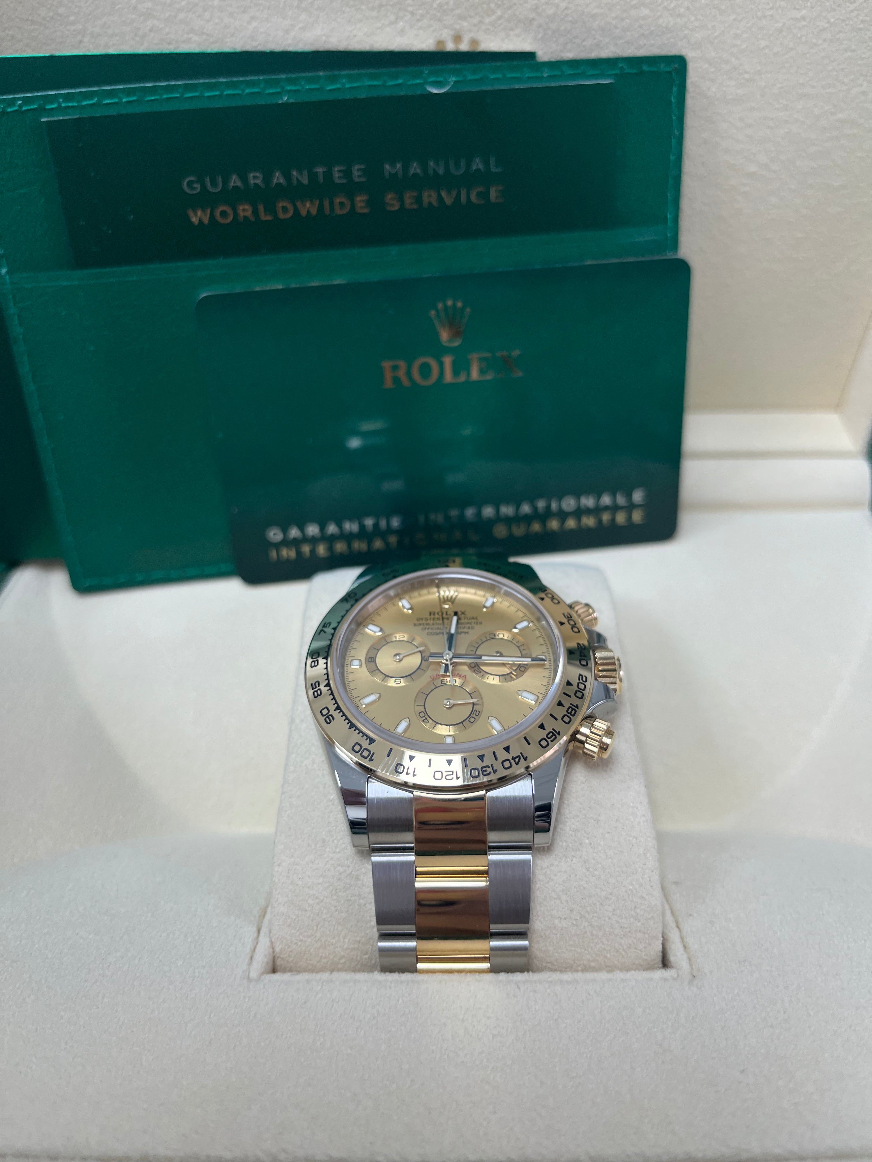 Rolex Daytona 40mm Yellow Rolesor Cosmograph Watch - Champagne Index Dial 116503 | Luxury Men's Chronograph Timepiece for Business, Formal Events & Collectors
