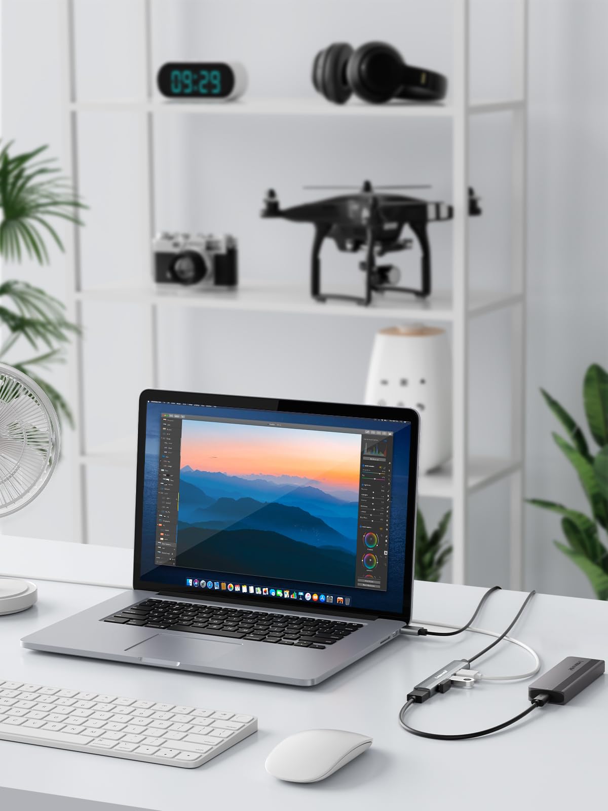 Lomorele 4-Port USB Hub with 3 USB 2.0 & 1 USB 3.0 Ports - Ultra Slim Portable USB Splitter for Laptop, PC, Mac Mini/Pro - 120cm Cable for Desk Extension (Ideal for Office, Home & Travel Use)