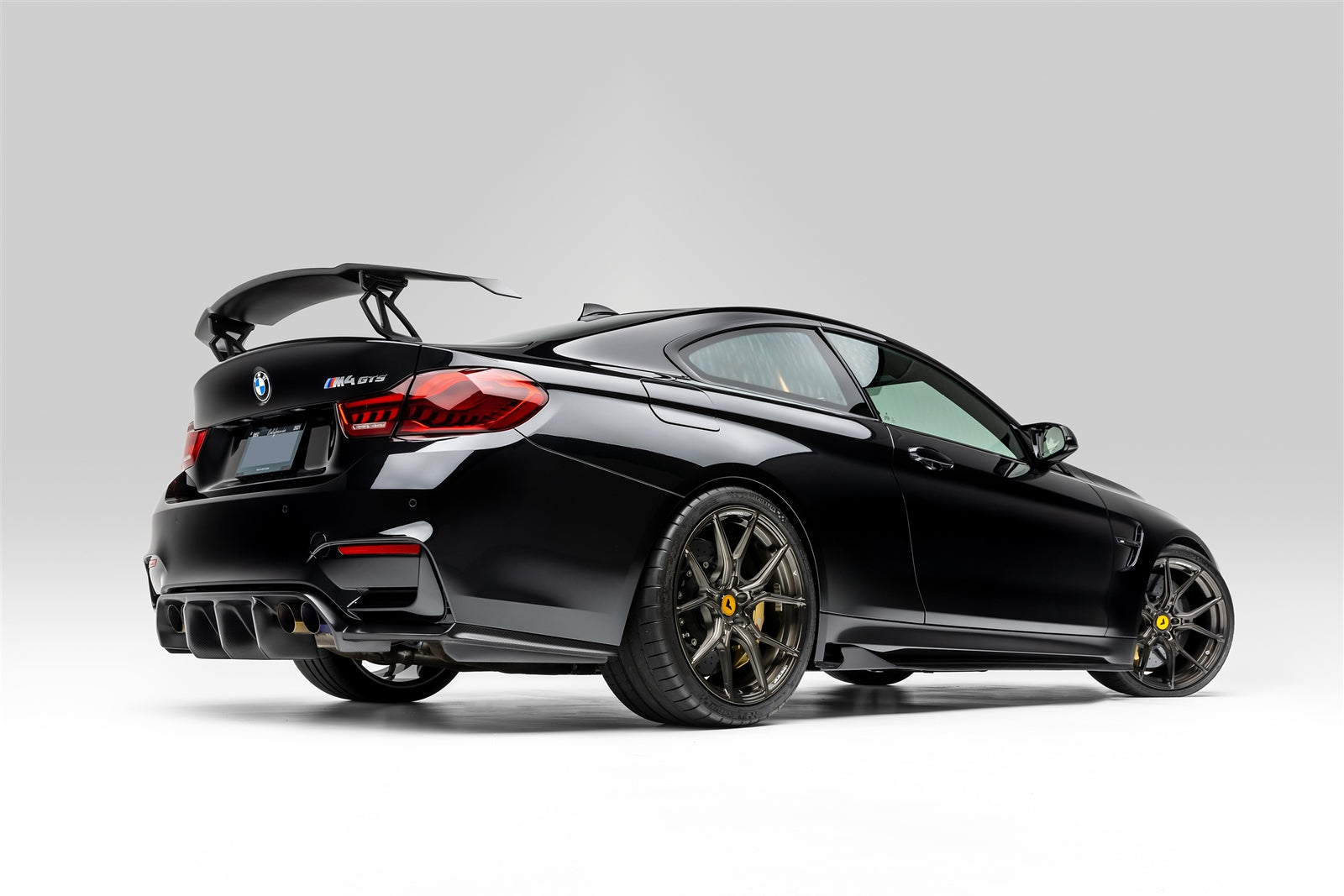 BMW M4 GTS 20 VPX 101 Liquid Smoke - High Performance Car Air Freshener for Luxury Vehicles | Perfect for BMW Enthusiasts & Car Detailing