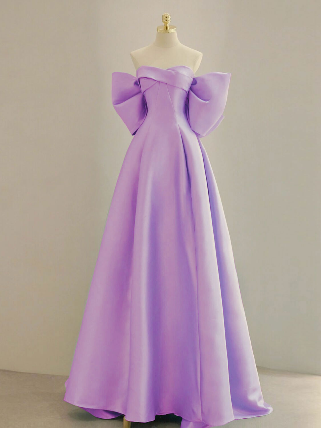 Elegant Blue A-Line Satin Long Prom Dress for Women - Formal Evening Gown for Homecoming, Ball, and Special Occasions