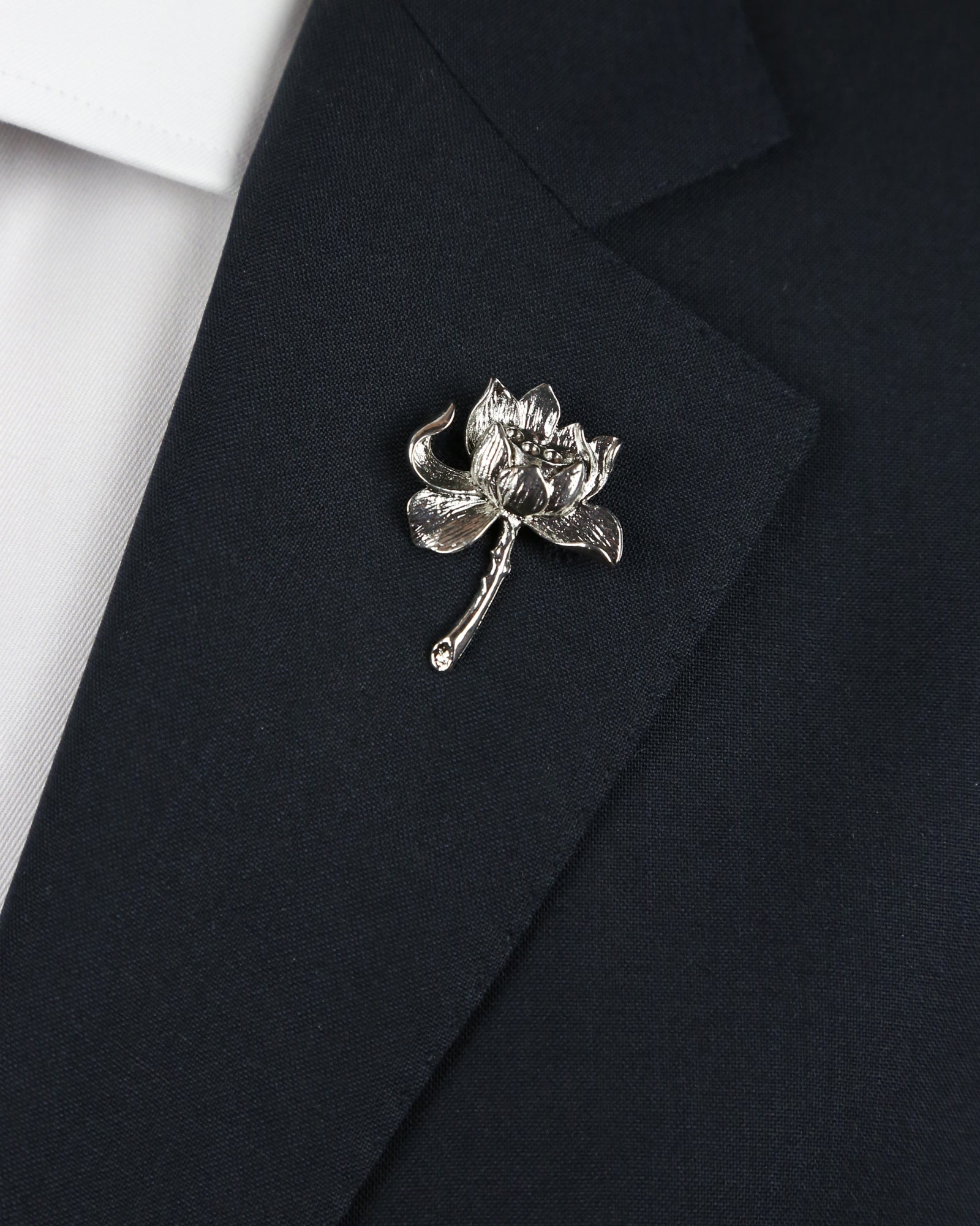 Exotic Flower Lapel Pin for Women & Men - Elegant Silver Brooch for Suits, Blazers & Jackets - Perfect for Weddings, Parties & Office Wear