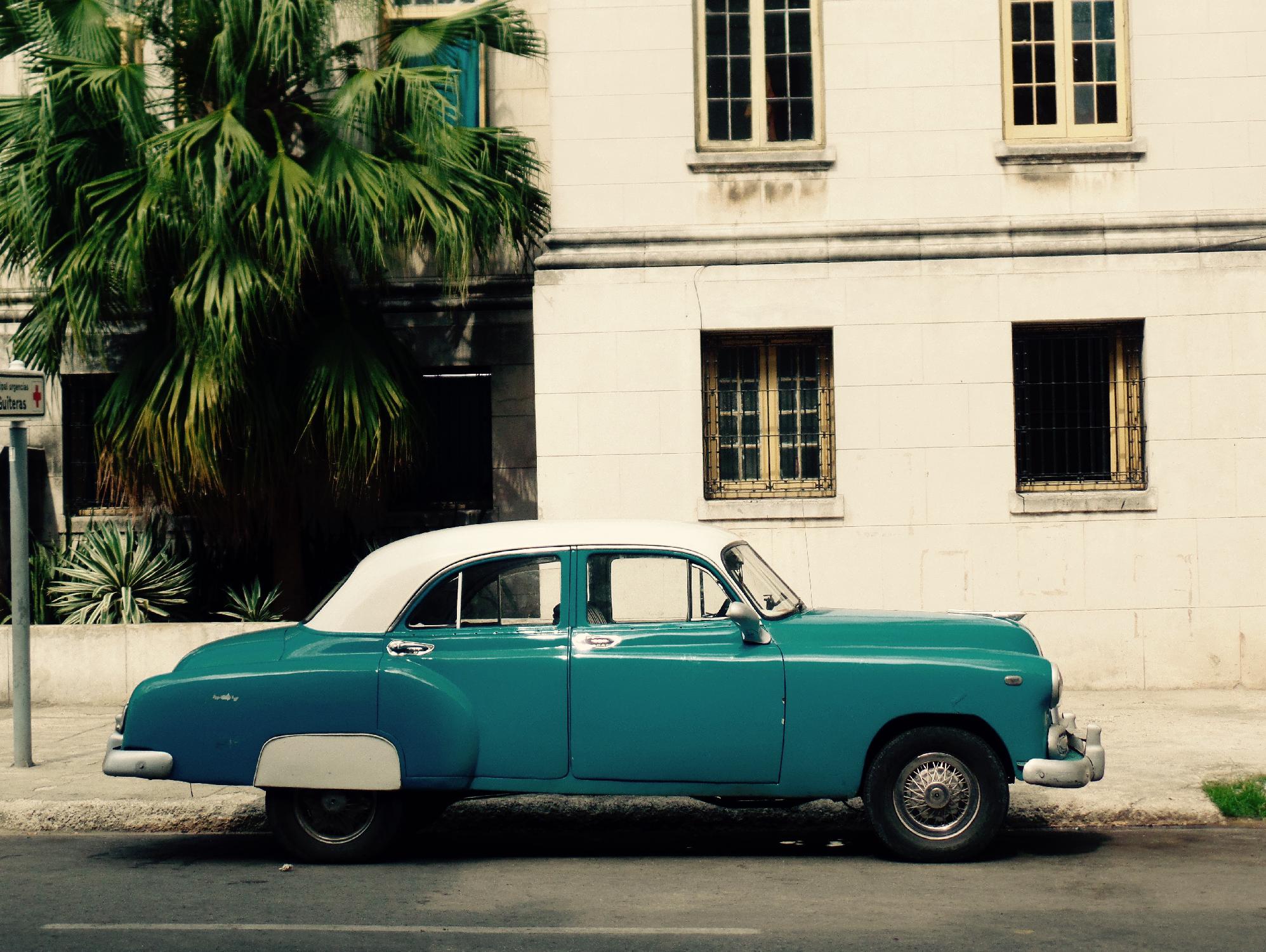 Vintage Classic Cars of Cuba - Iconic American Automobiles in Havana | Perfect for Photography, Travel & Car Enthusiasts