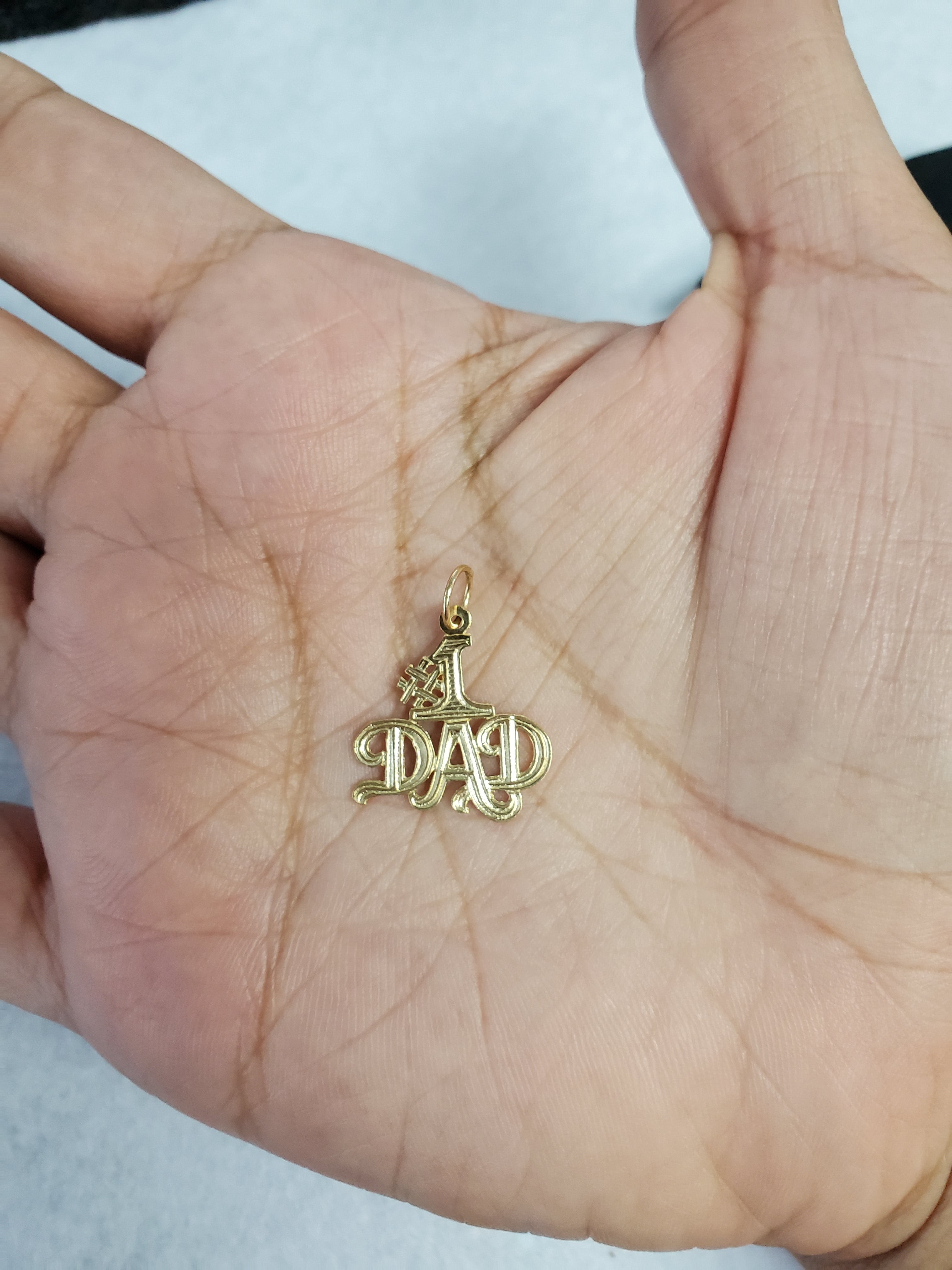 #1 Best Dad Charm Necklace - Personalized Gift for Father's Day, Birthday & Anniversary - Perfect for Dads, Grandpas & Husbands | Great for Everyday Wear & Special Occasions