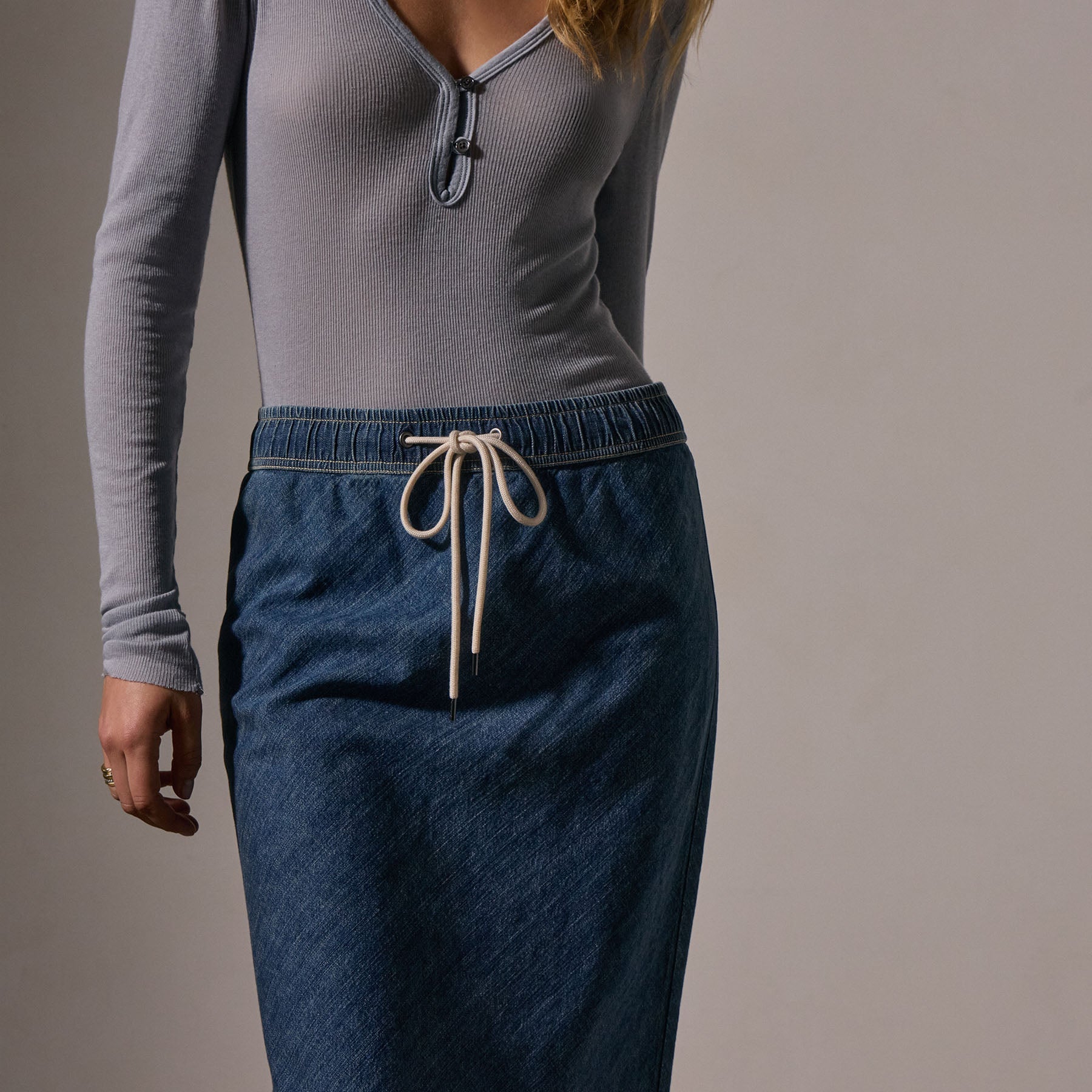 High Low Denim Skirt for Women - Medium Wash Distressed Denim Skirt - Trendy High Low Hem Casual Skirt for Spring Summer Outfits & Street Style Fashion